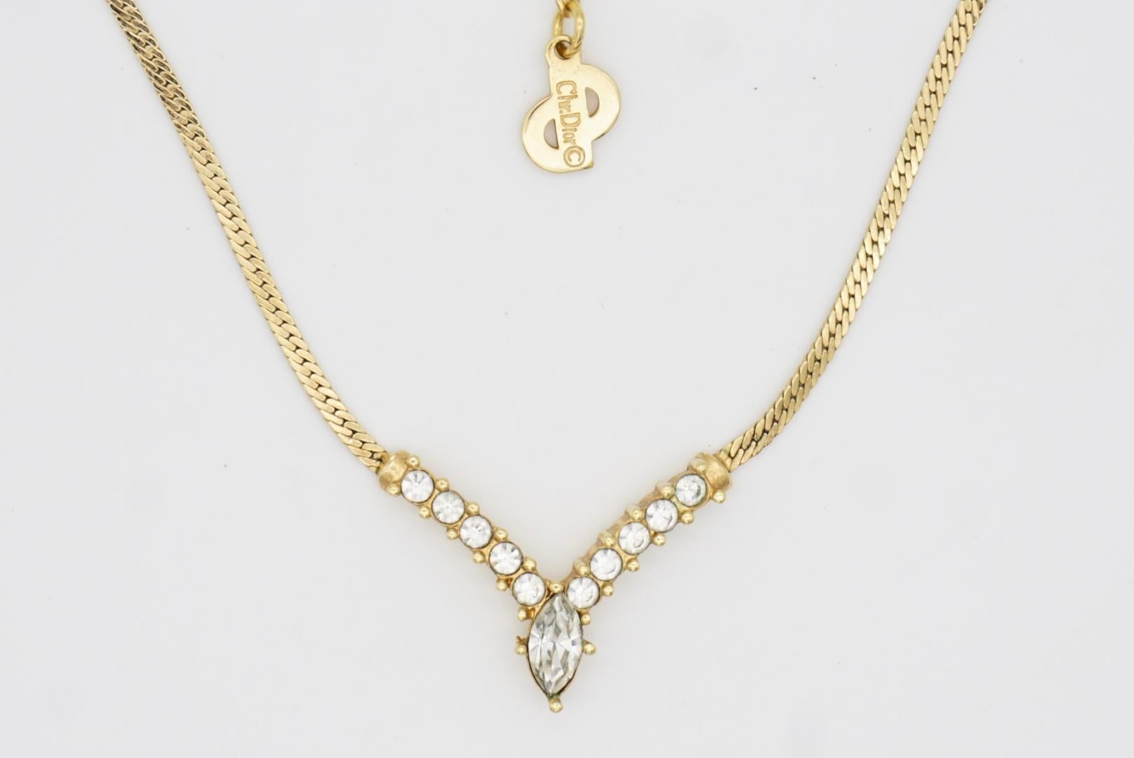 Christian Dior Vintage 1980 funkelnde Kristalle Oval Dreieck V-Anhänger Halskette im Angebot 2