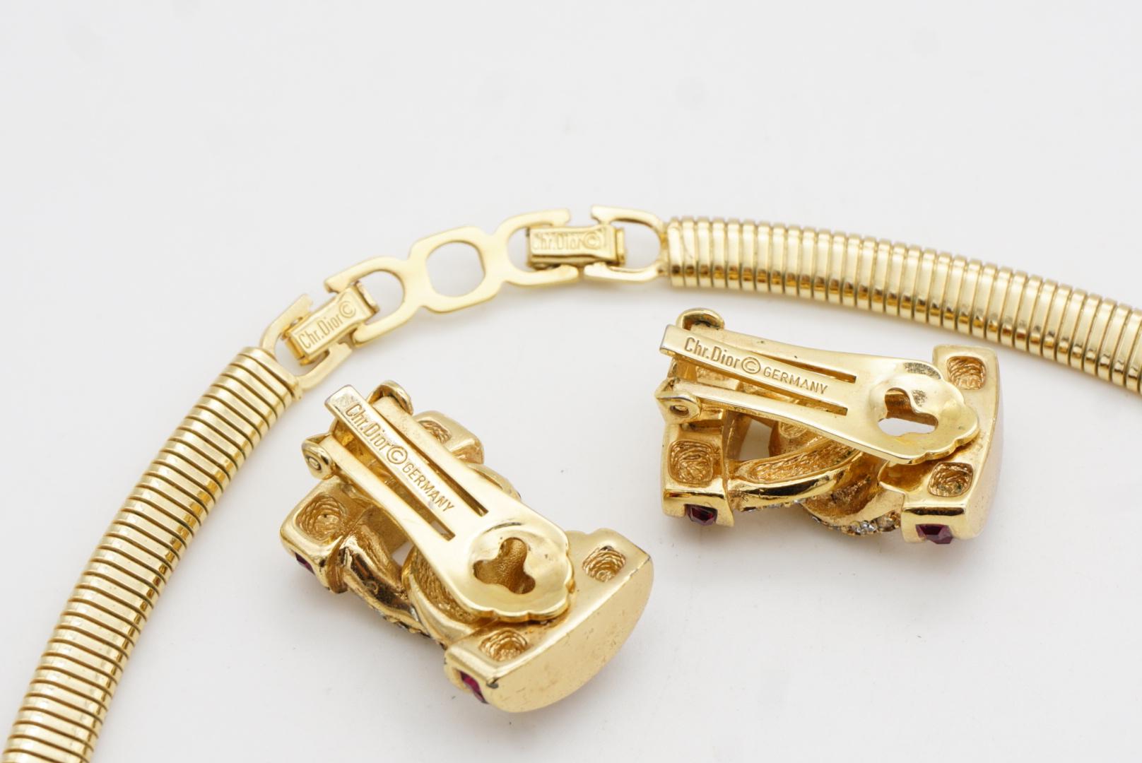 Christian Dior Vintage 1980 Cristalli quadrati di rubino a coste intrecciate Omega 2 Set in vendita 9