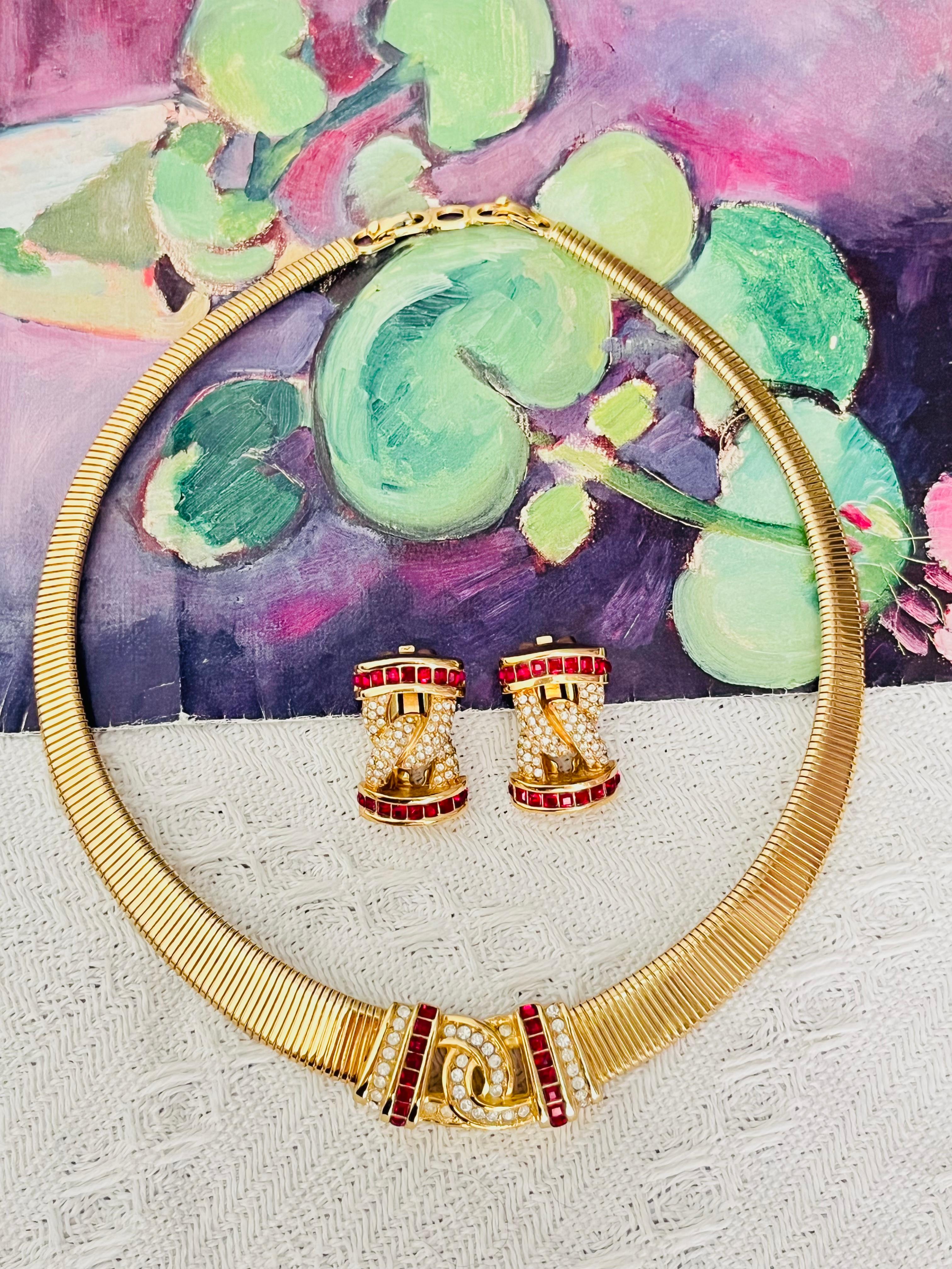 Christian Dior Vintage 1980 Cristalli quadrati di rubino a coste intrecciate Omega 2 Set In condizioni ottime in vendita a Wokingham, England