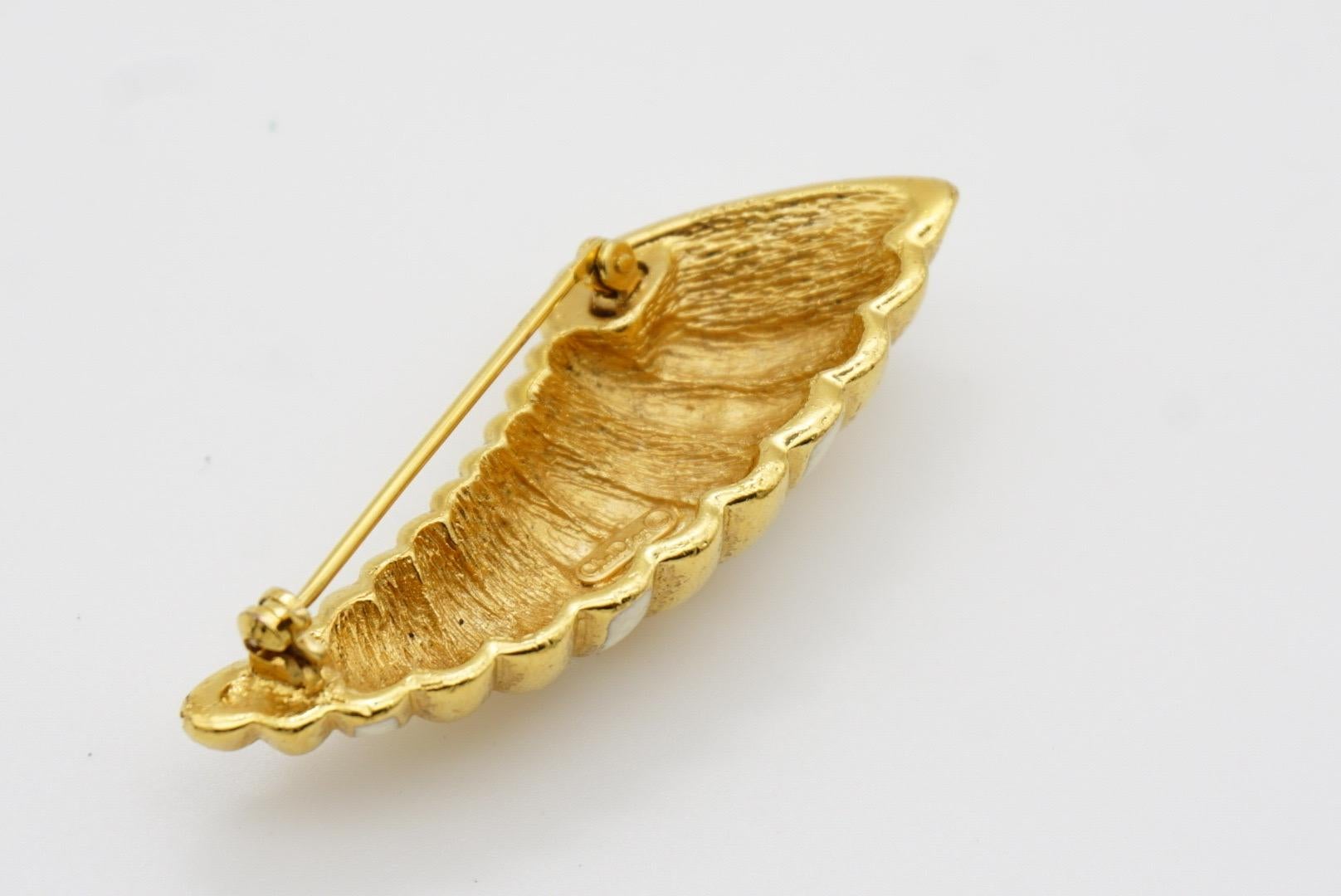 Christian Dior Vintage 1980 White Enamel Crystals Ribbed Horn Shell Gold Brooch 12