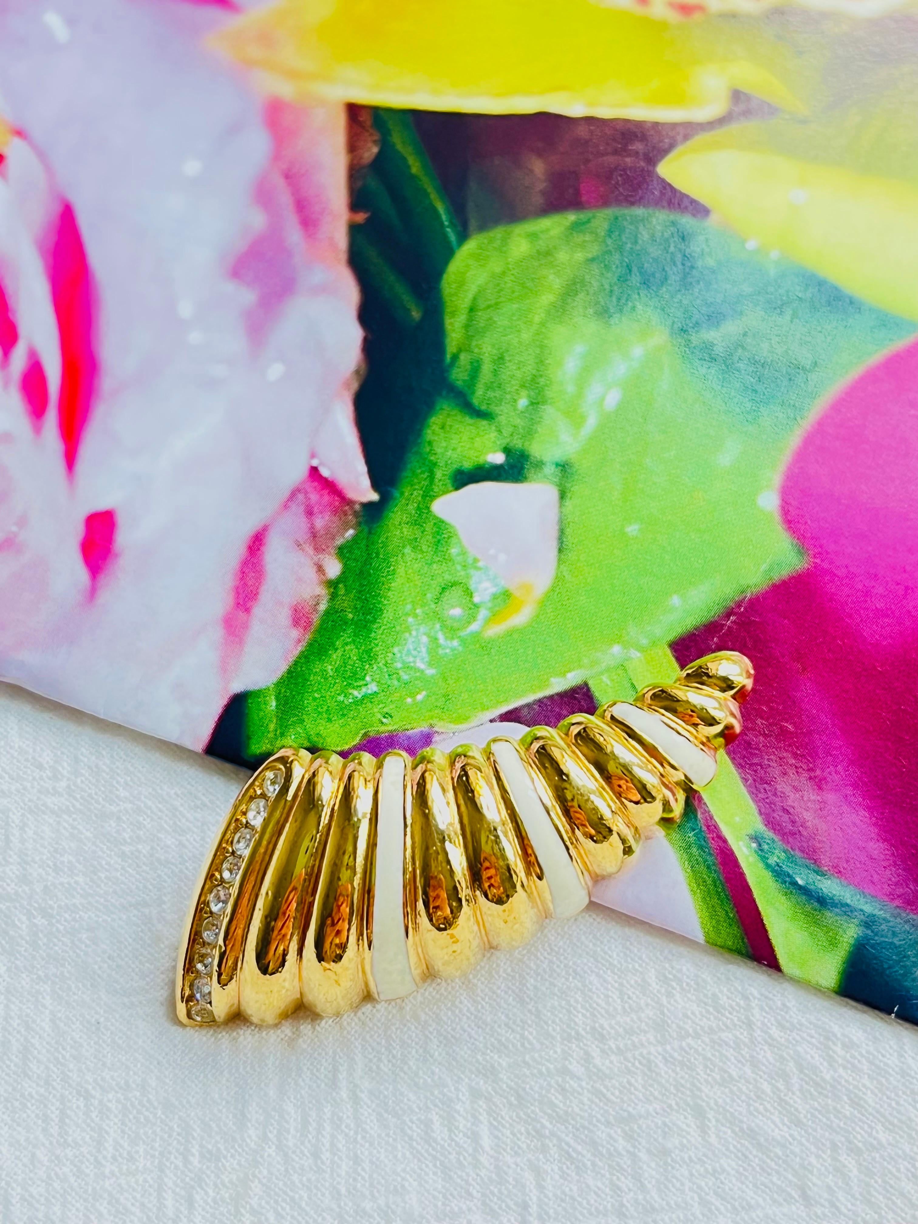 Art Deco Christian Dior Vintage 1980 White Enamel Crystals Ribbed Horn Shell Gold Brooch