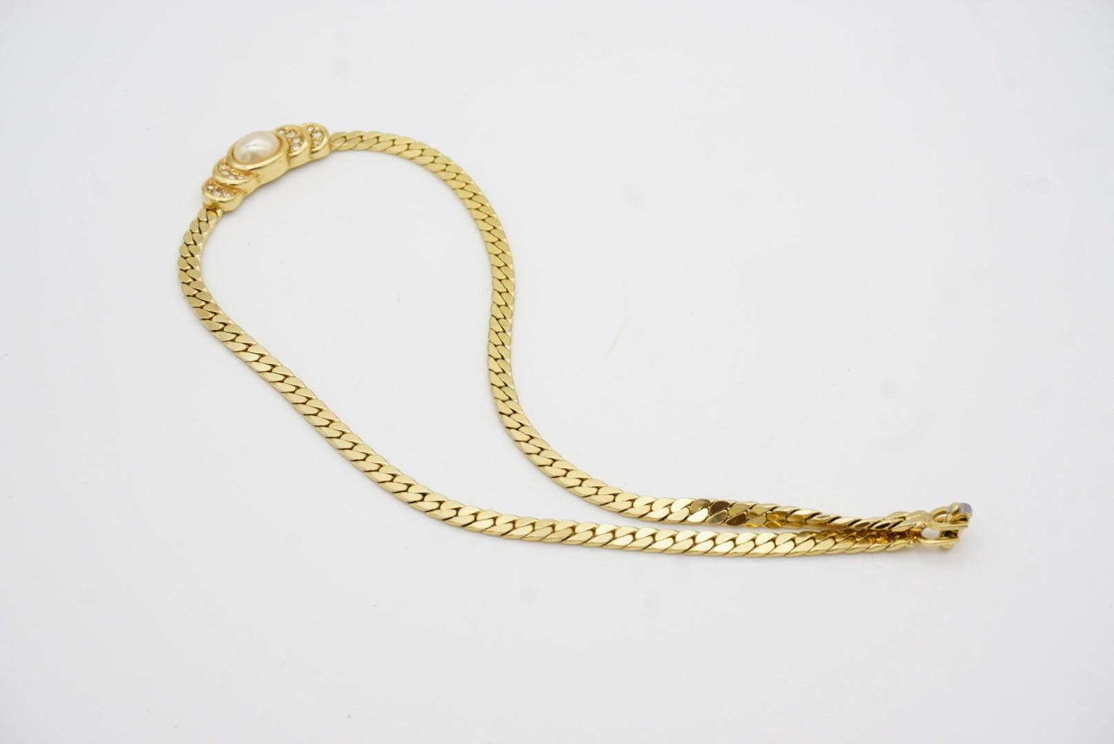 Christian Dior Vintage 1980 White Oval Pearl Semi Circle Crystals Gold Necklace 8