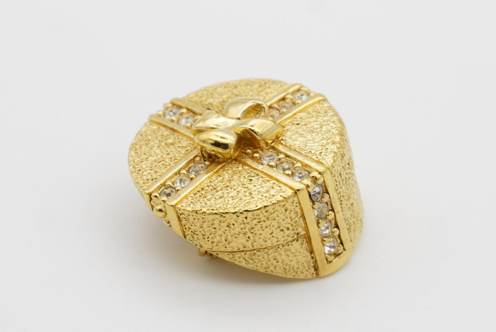 Christian Dior Vintage 1980s 3D Gift Present Ribbon Round Box Crystals Brooch For Sale 8
