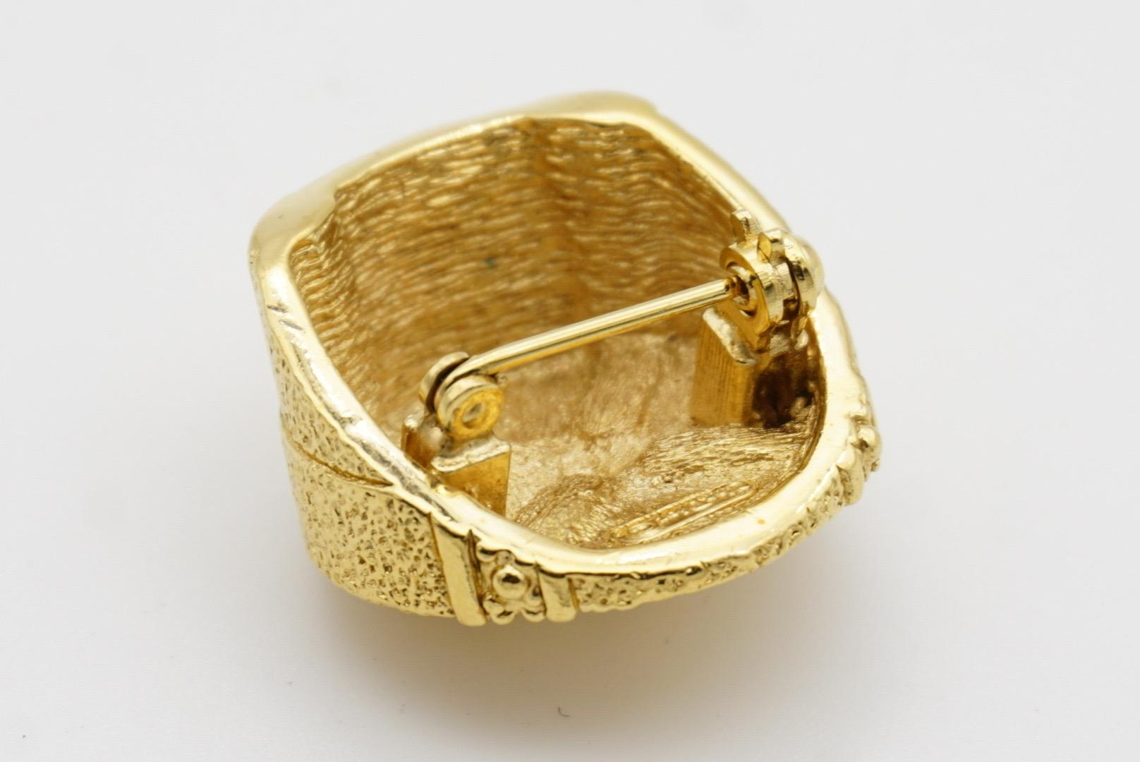 Christian Dior Vintage 1980s 3D Gift Present Ribbon Round Box Crystals Brooch For Sale 13