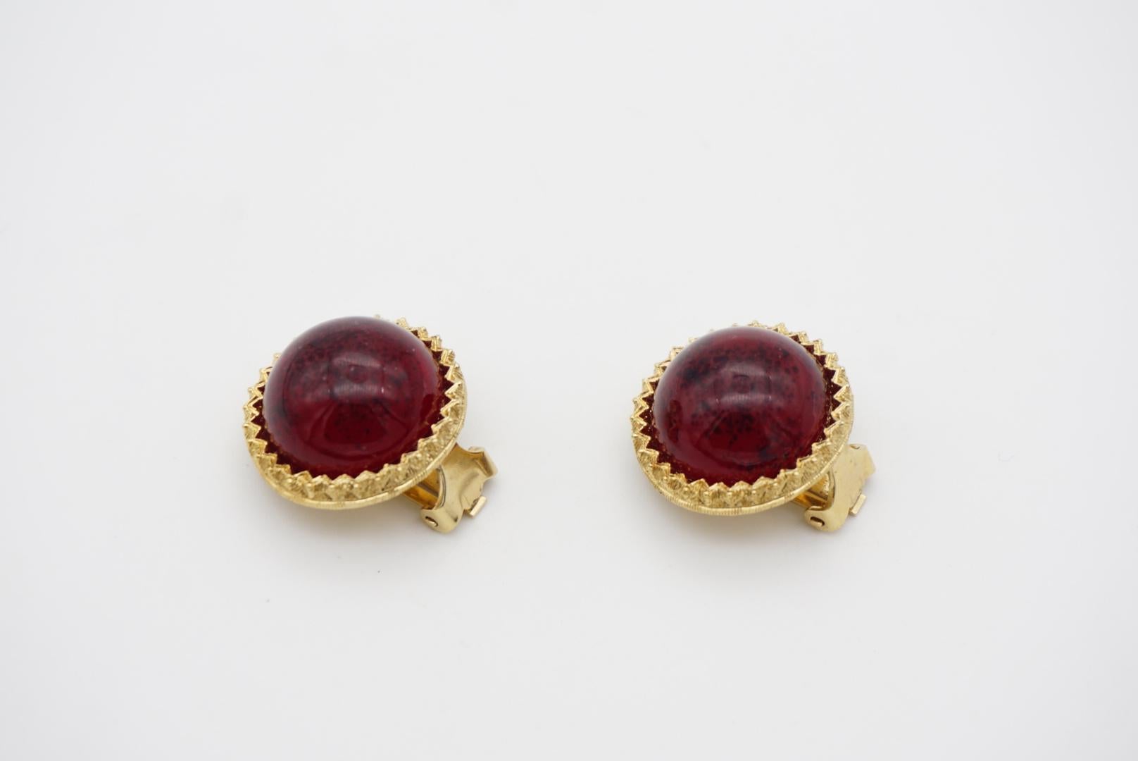Christian Dior Vintage 1980s Agate Burgundy Red Clear Round Gold Clip Earrings For Sale 3