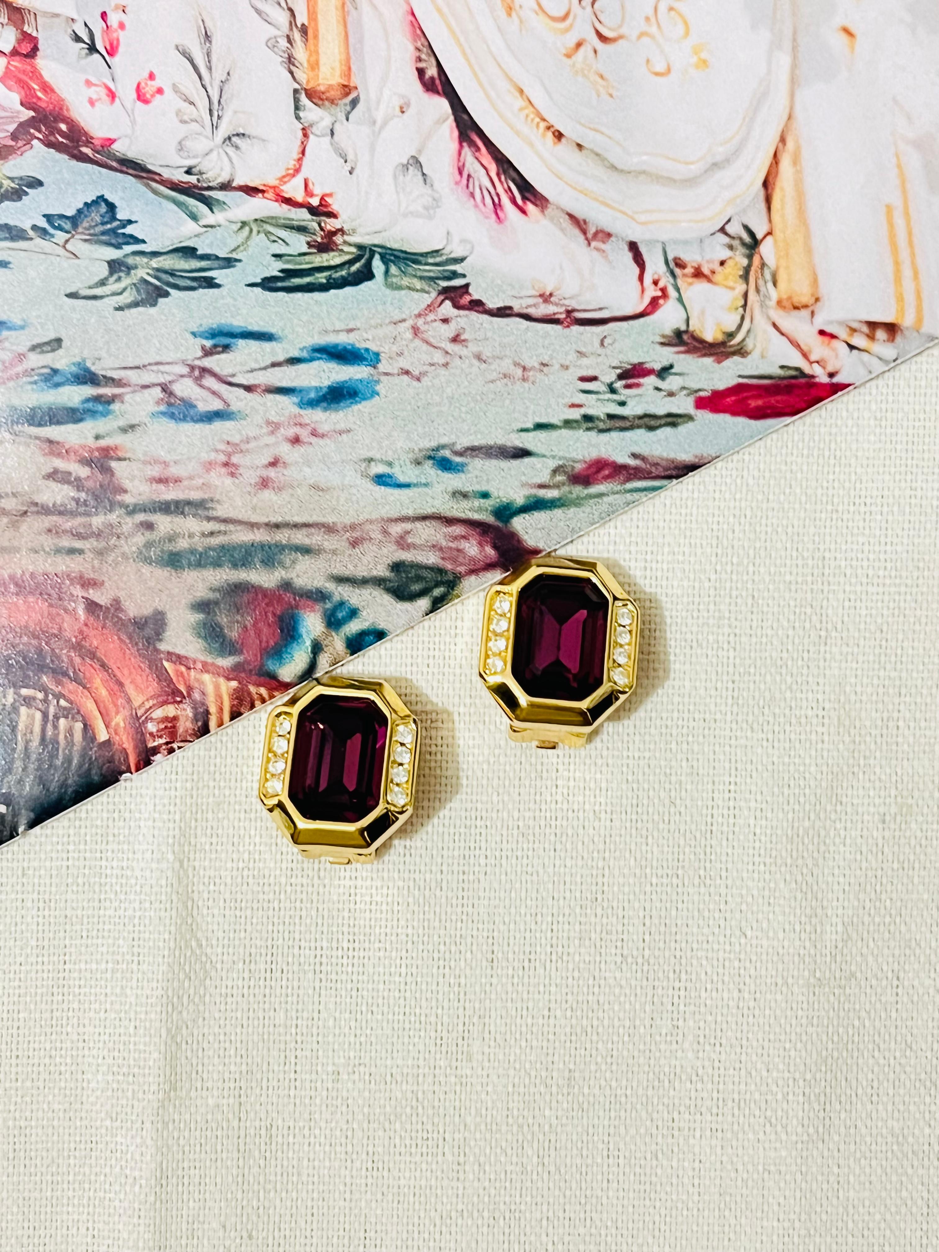 Christian Dior Vintage 1980s Amethyst Purple Crystals Octagonal Clip Earrings In Excellent Condition For Sale In Wokingham, England