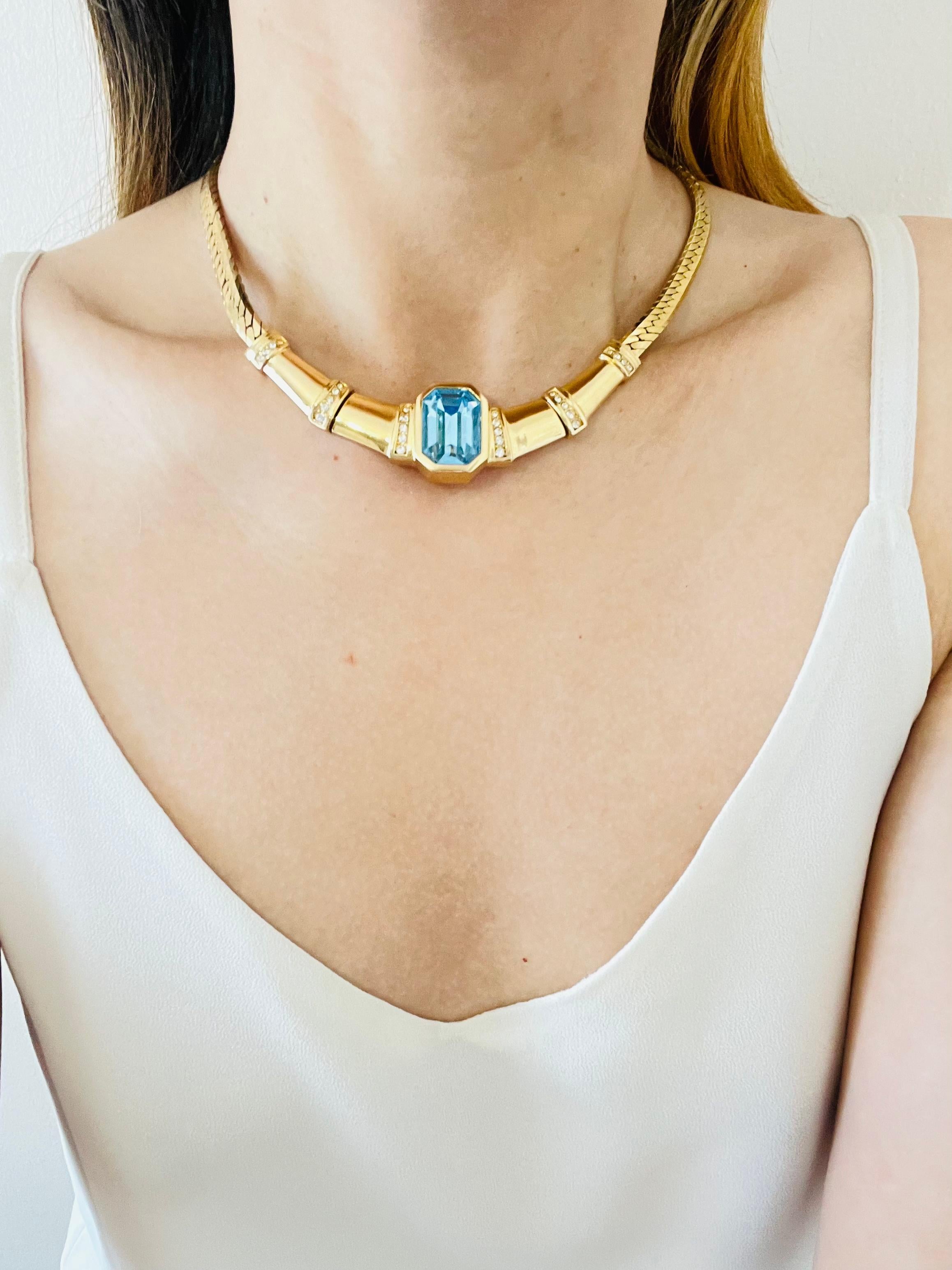 Christian Dior Vintage 1980s Aqua Blue Rectangle Crystals Gold Chunky Necklace For Sale 1