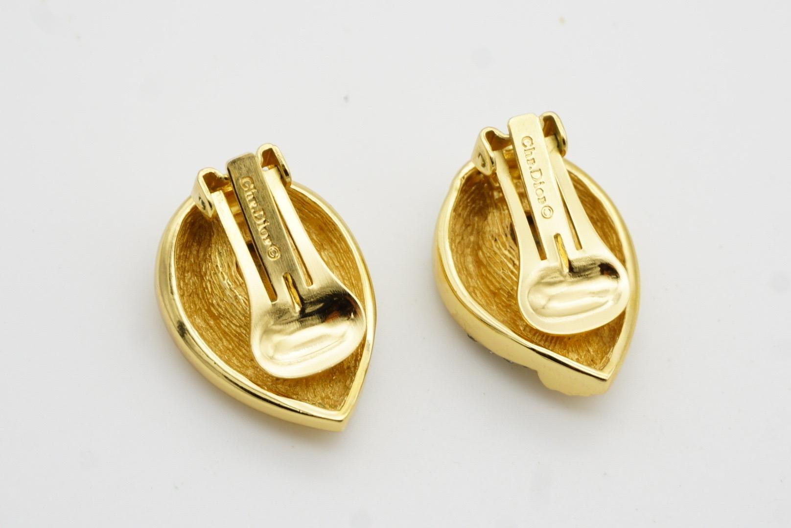 Christian Dior Vintage Años 80 Pendientes de gota de agua asimétricos con cristales de amatista en venta 6