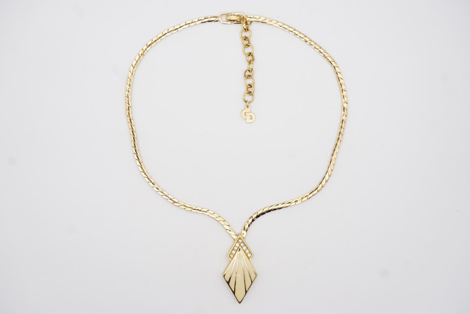 Christian Dior Vintage 1980s Beige Arrow Diamond Crystals Pendant Gold Necklace For Sale 4