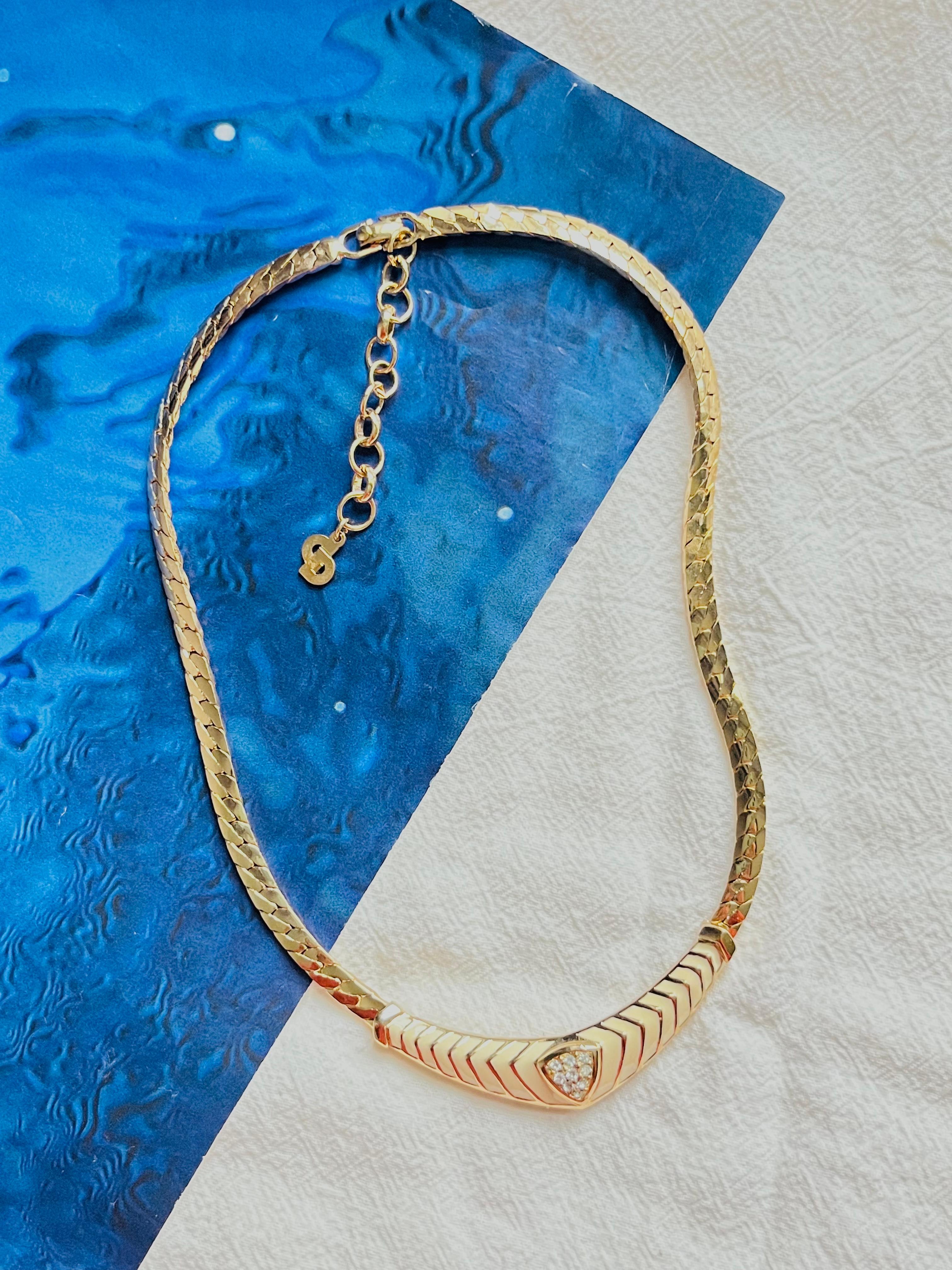 da uomo o donna Christian Dior Vintage 1980s Beige Cream Triangle Bar Crystals Collana con ciondoli in vendita
