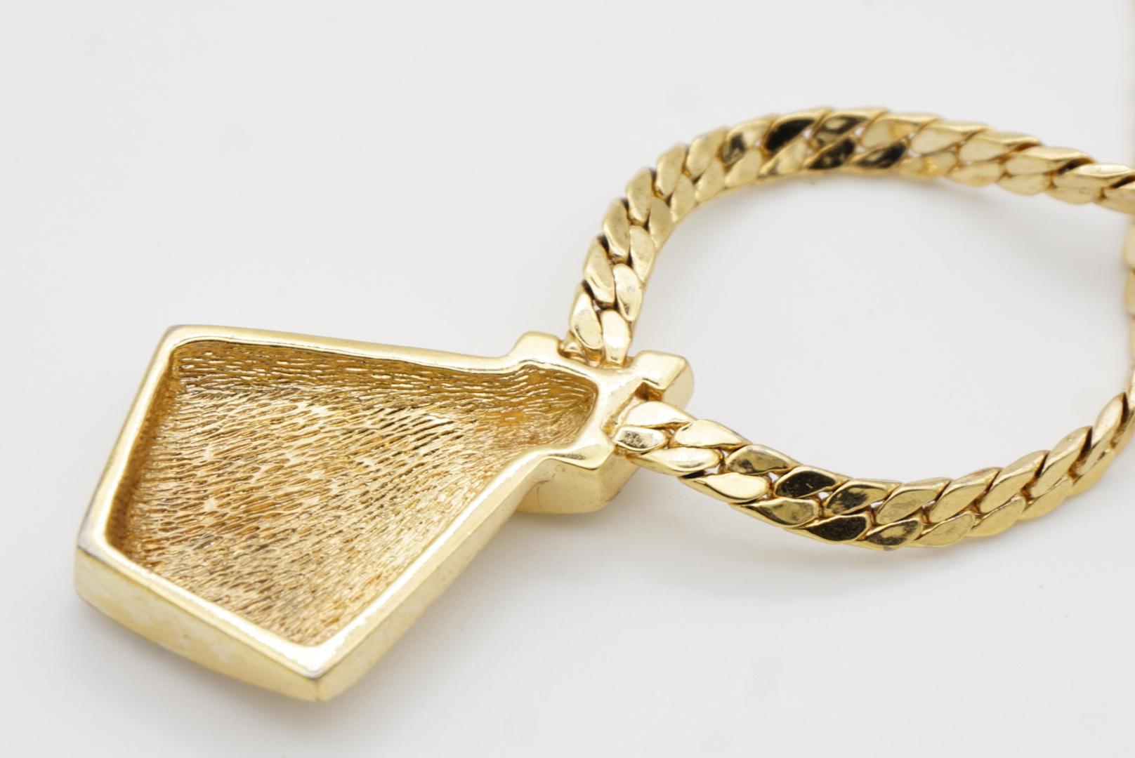 Christian Dior Vintage 1980s Beige Diamond Triangle Crystals Pendant Necklace For Sale 6