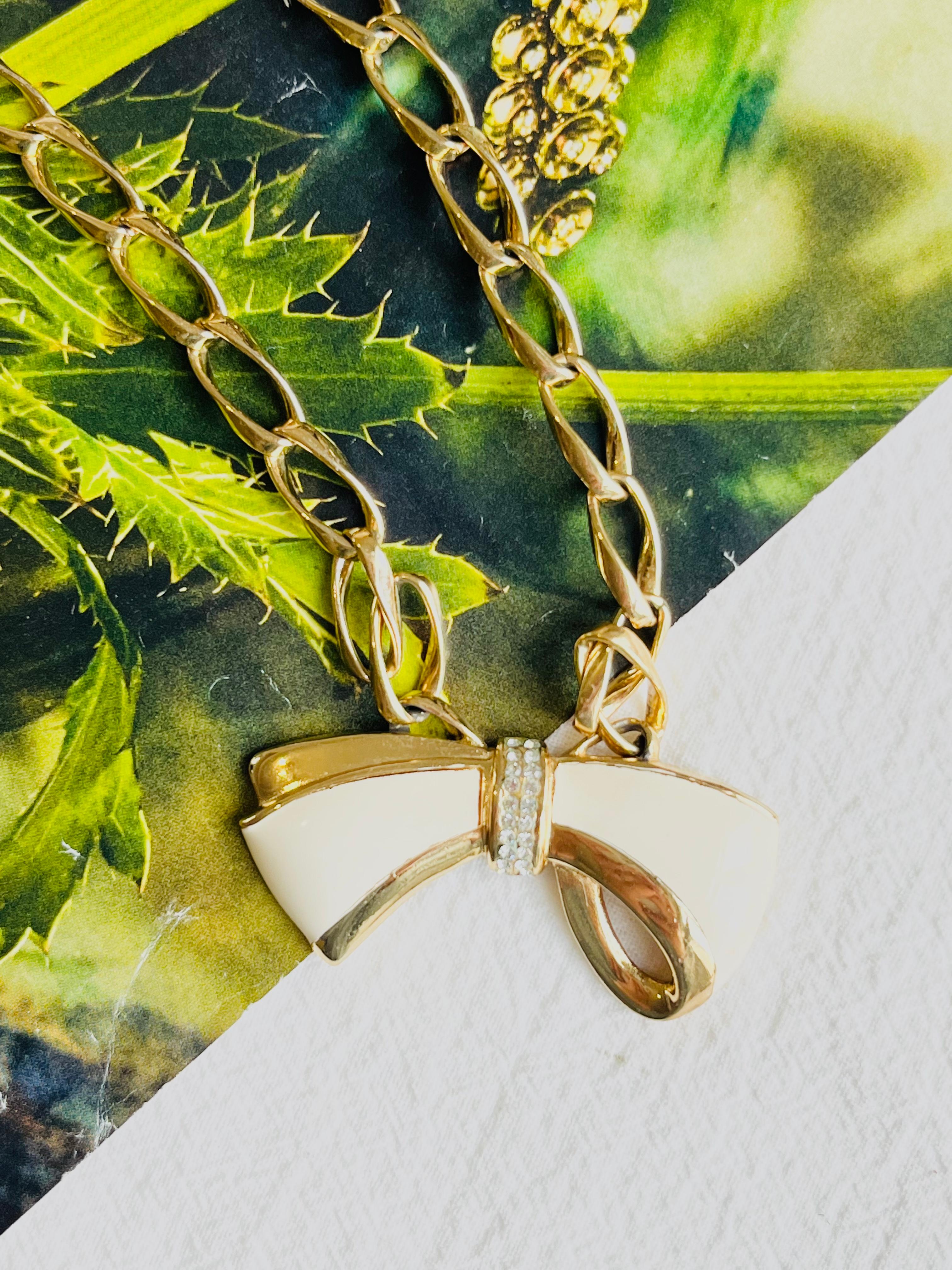 Christian Dior Vintage 1980s Beige Knot Bow Crystals Interlocked Link Necklace In condizioni buone in vendita a Wokingham, England