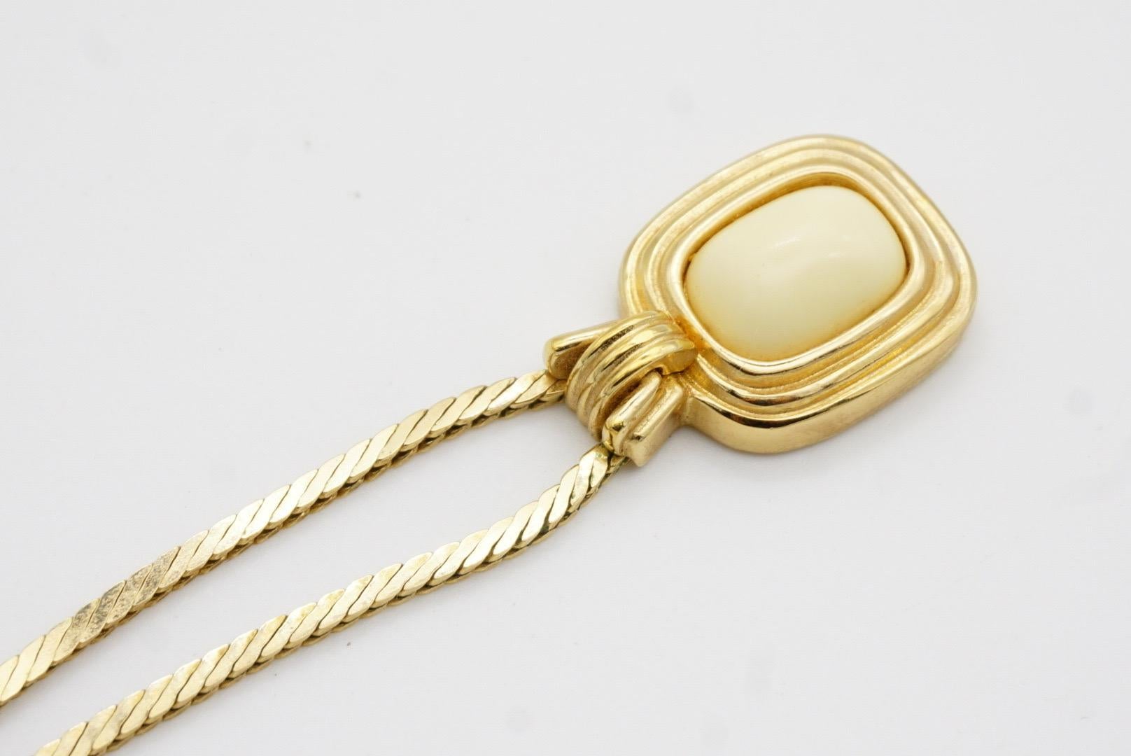 Christian Dior Vintage 1980s Beige Light Yellow Oval Rectangle Pendant Necklace 5