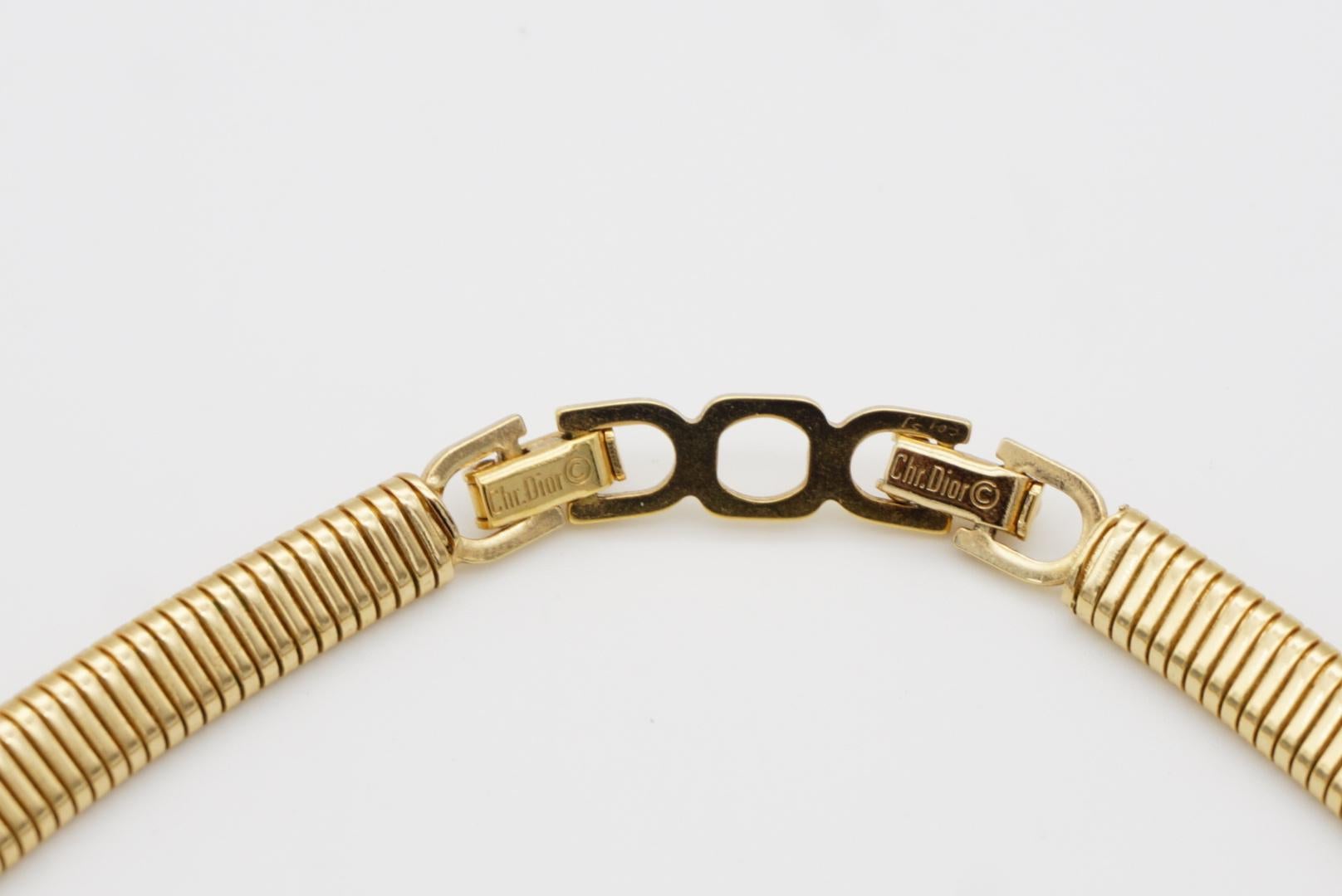Christian Dior Vintage 1980s Black Crystals Interlocked Ribbed Omega Necklace For Sale 9