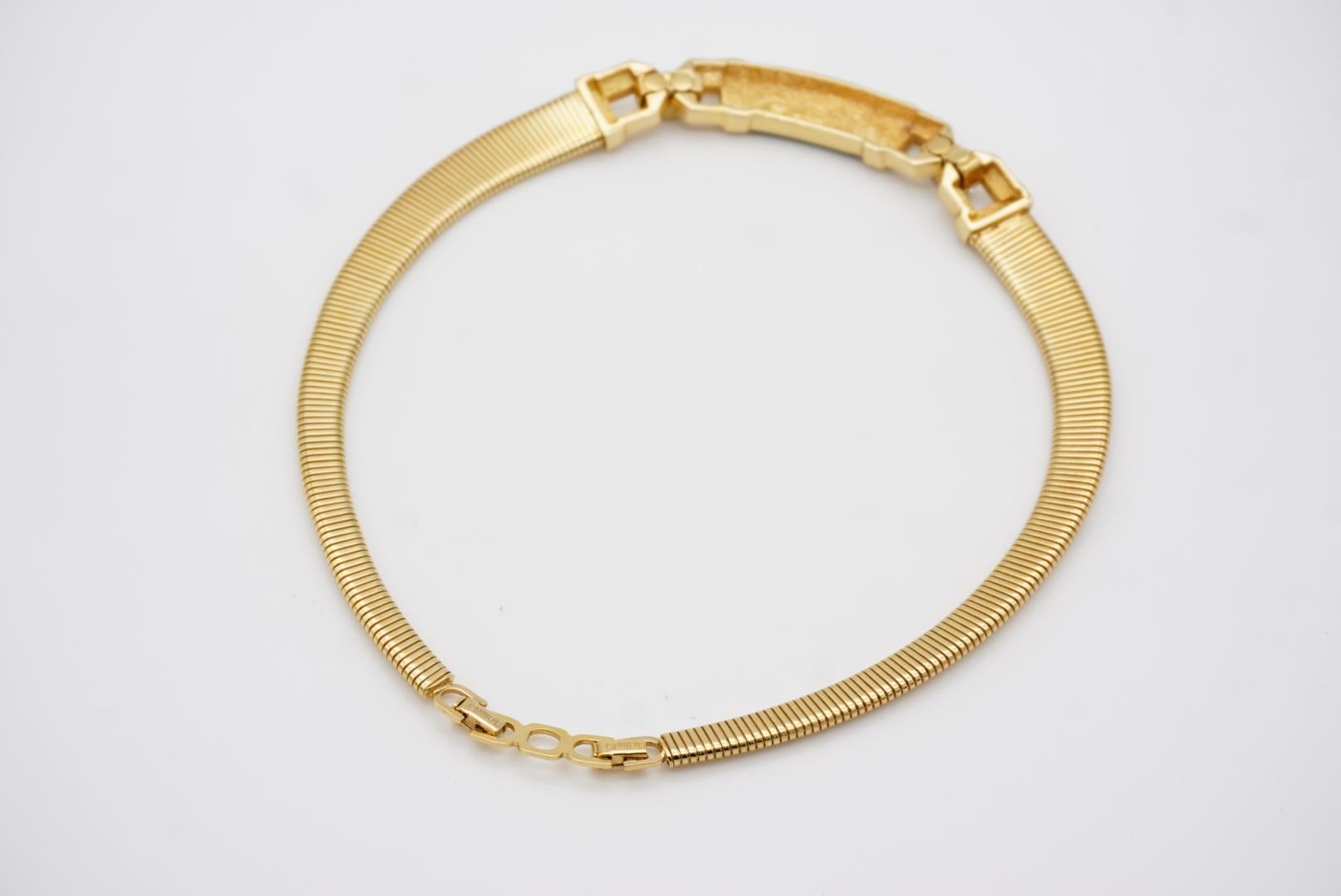 Christian Dior Vintage 1980s Black Crystals Interlocked Ribbed Omega Necklace For Sale 11