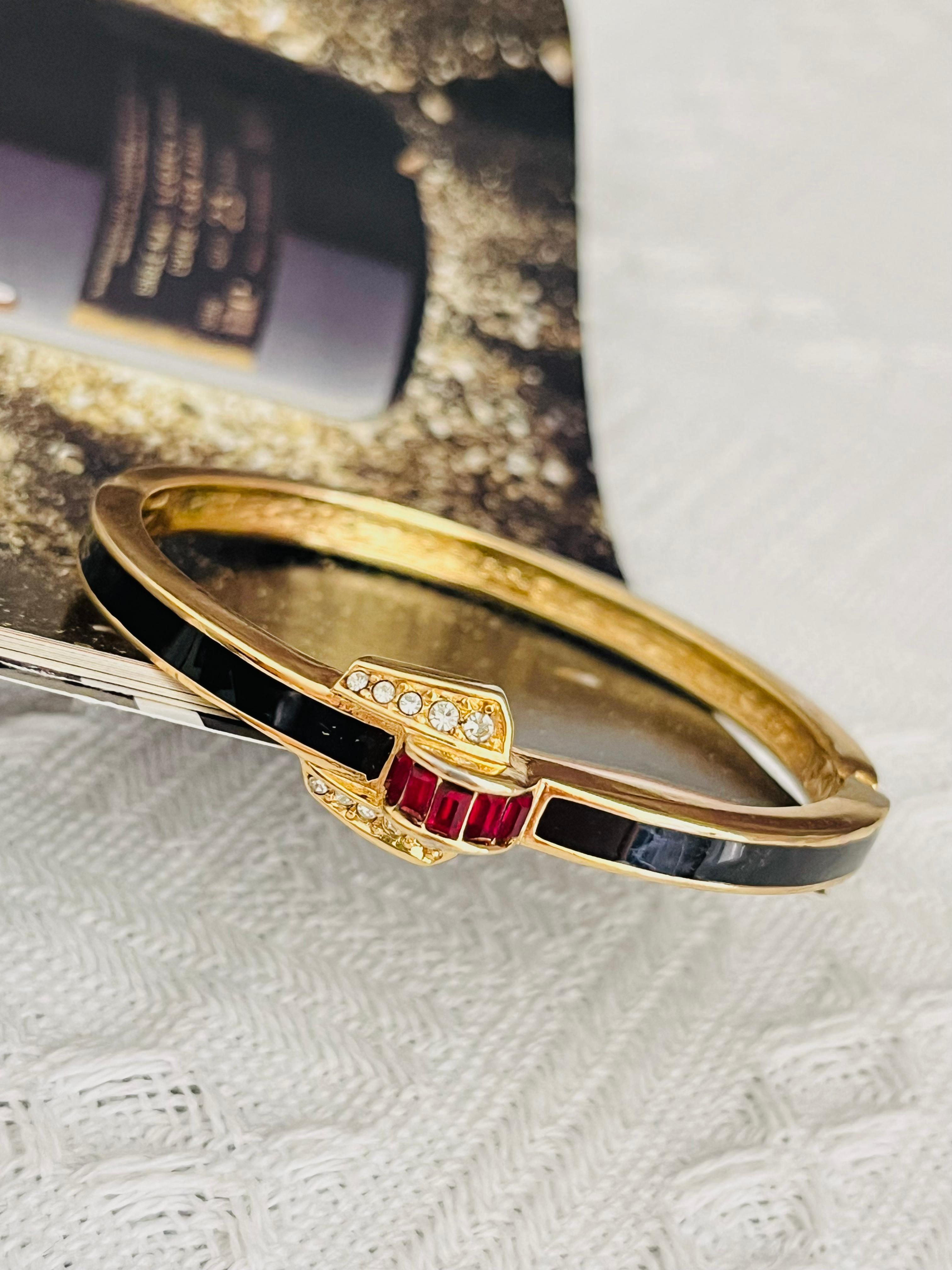 Christian Dior Bracciale Vintage anni '80 con smalto nero e cristalli di rubino In condizioni buone in vendita a Wokingham, England