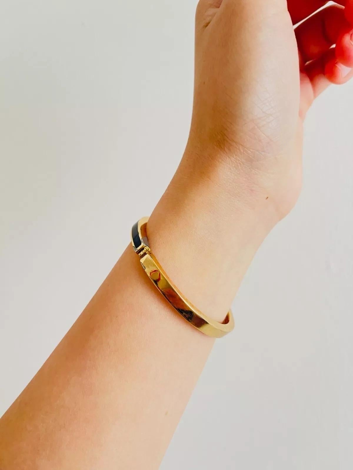 Christian Dior Vintage Años 80 Esmalte negro Cristales de rubí Brazalete puño Pulsera en venta 1