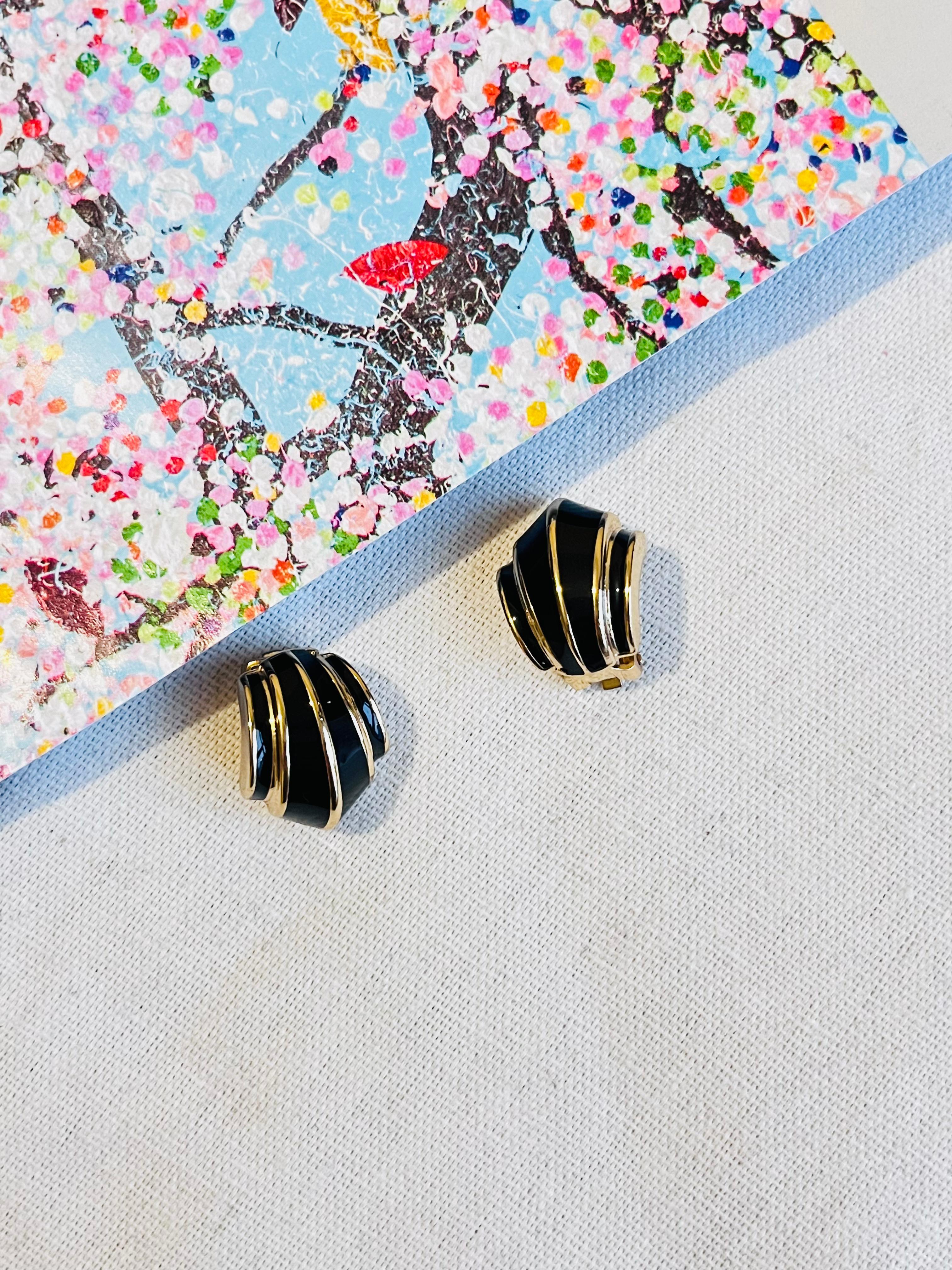 retro earrings 1980s