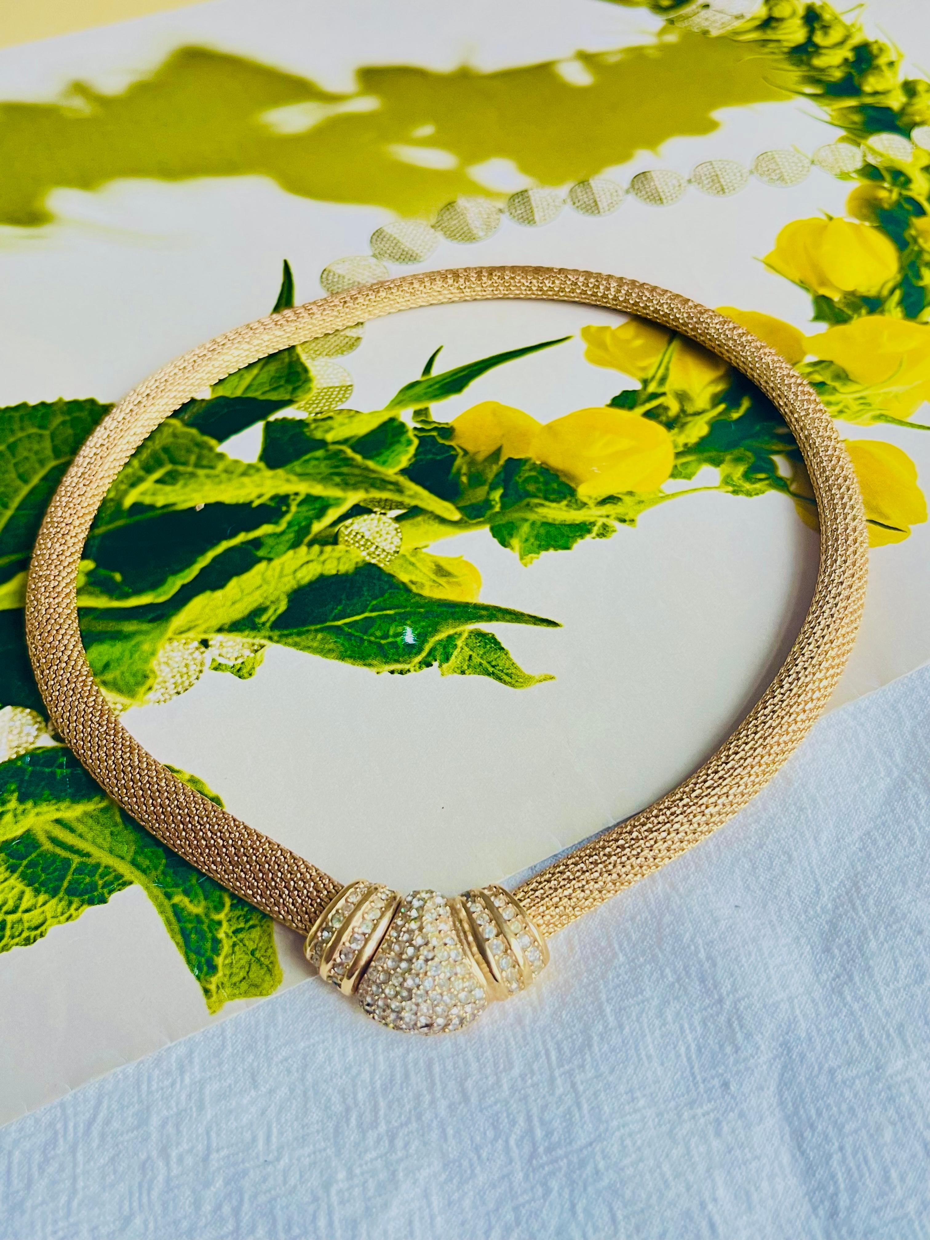 Art Déco Christian Dior Vintage anni '80 Collana con bottoni e cristalli Omega Snake Mesh in vendita