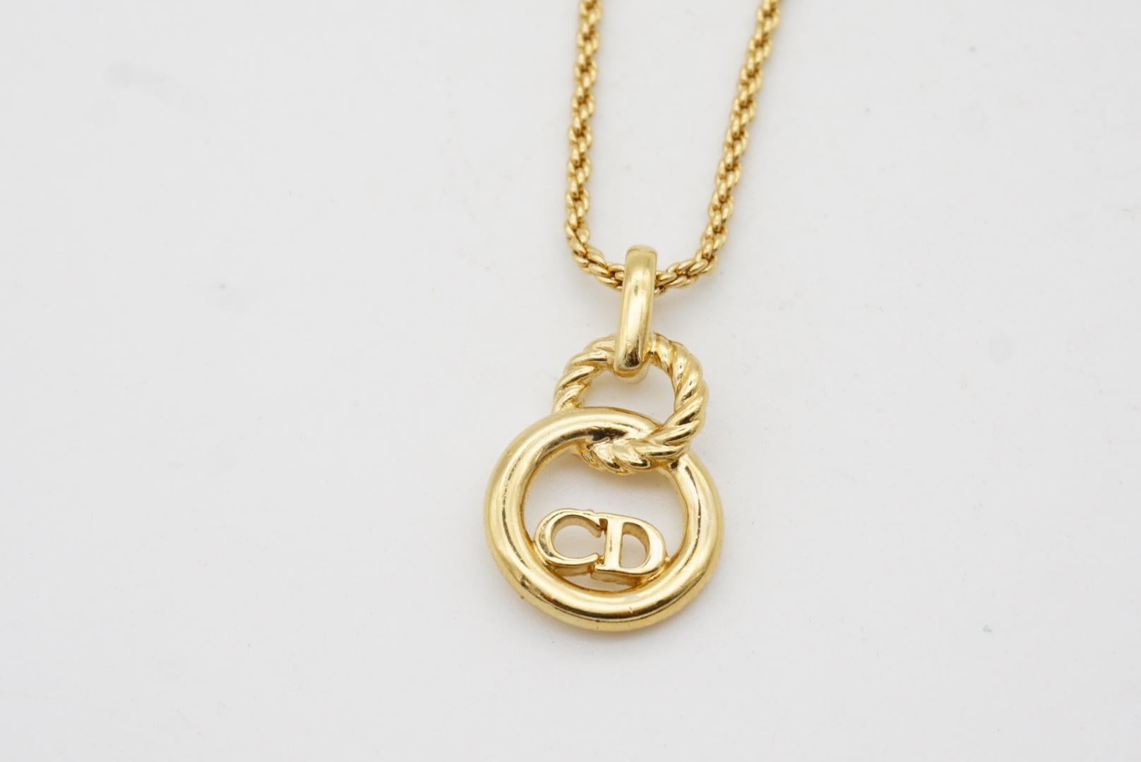 Christian Dior Vintage 1980s CD Logo Monogram Circle Openwork Pendant Necklace For Sale 4