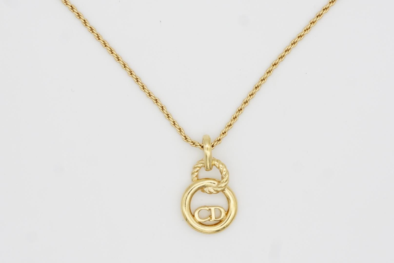 Christian Dior Vintage 1980er CD Logo-Monogramm-Halskette mit durchbrochenem Kreis-Anhänger im Angebot 4