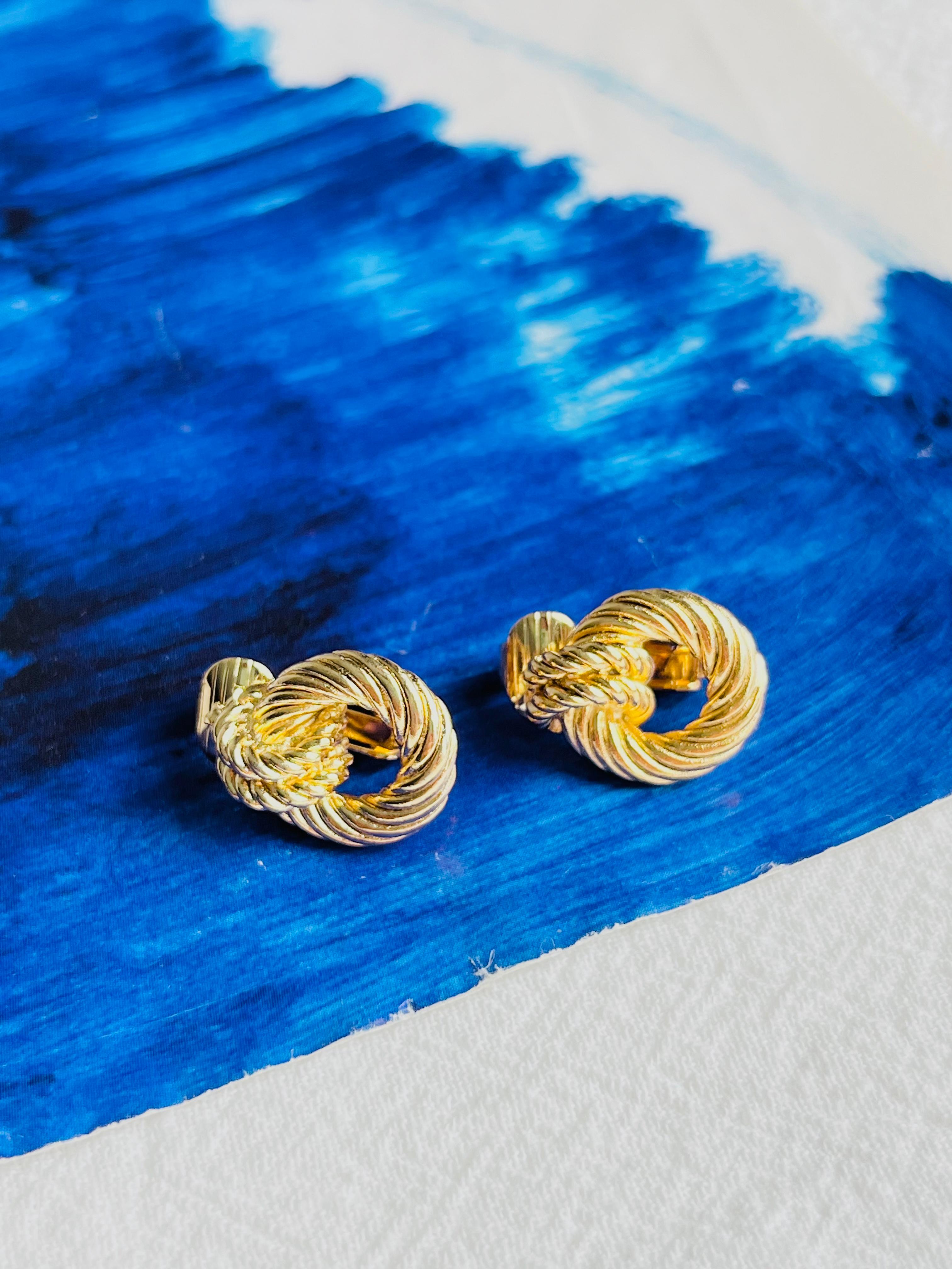 Christian Dior Vintage 1980er Jahre Kreis Creolen Knot Spiral Twist Kleine Clip-Ohrringe für Damen oder Herren im Angebot