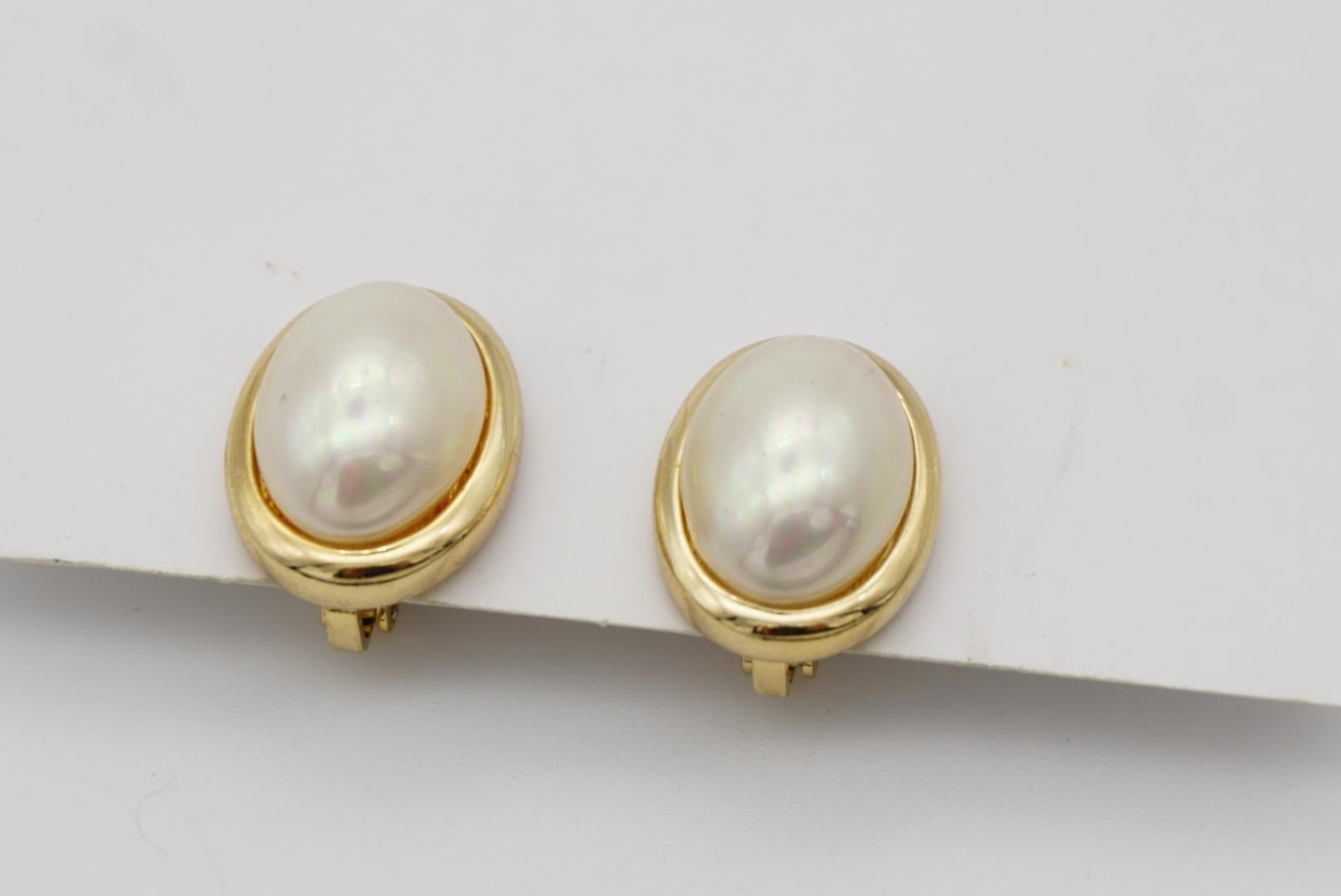 Christian Dior Vintage 1980s Classic Bright White Pearl Oval Gold Clip Earrings For Sale 6