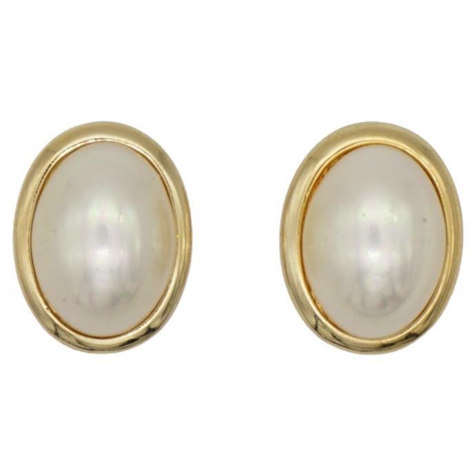 Christian Dior Vintage 1980s Classic Bright White Pearl Oval Gold Clip Earrings For Sale