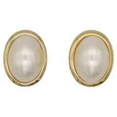 Christian Dior Vintage 1980s Classic Bright White Pearl Oval Gold Clip Ohrringe