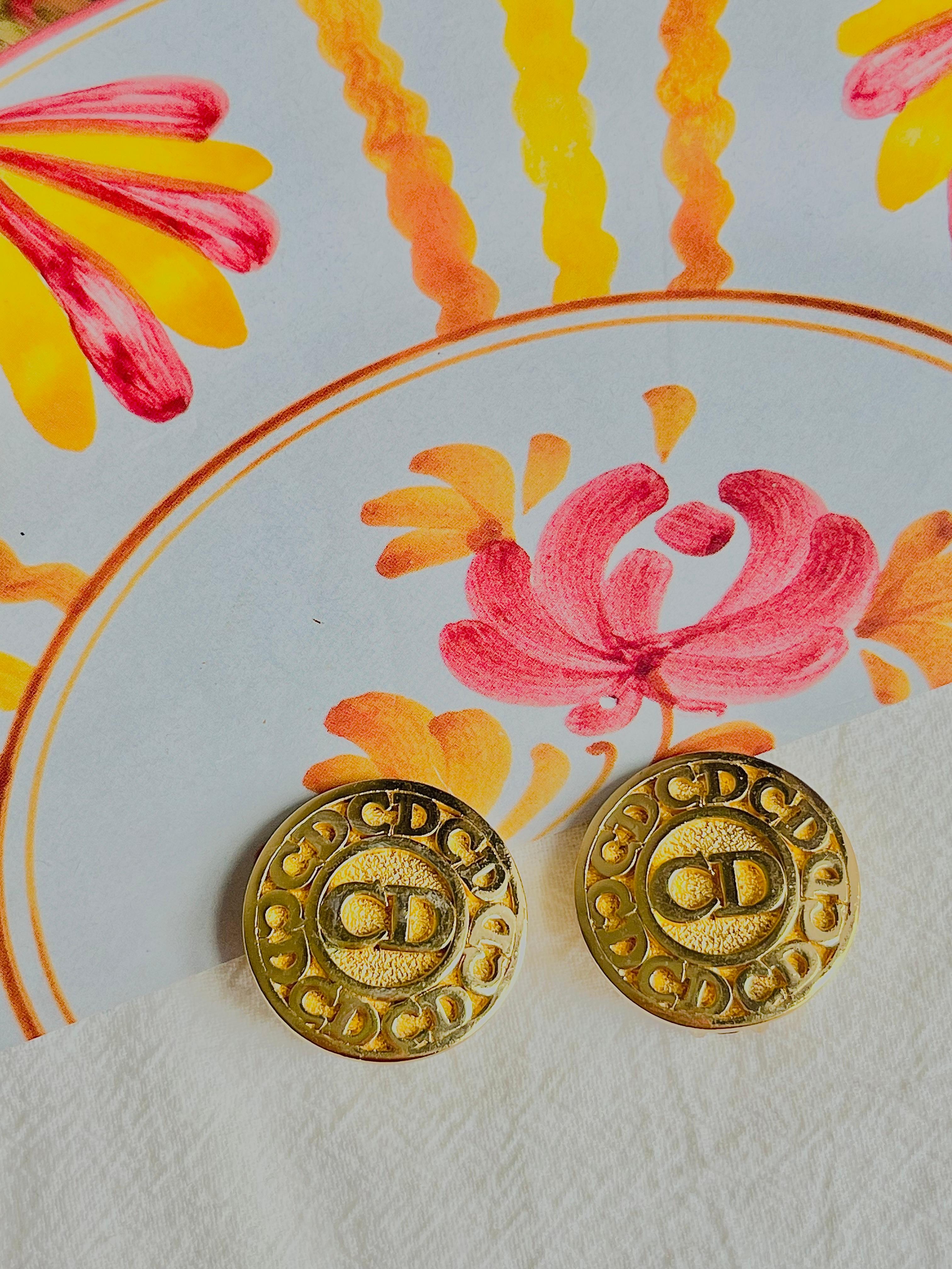 Women's or Men's Christian Dior Vintage 1980s Classic Logo CD Button Round Circle Clip Earrings For Sale