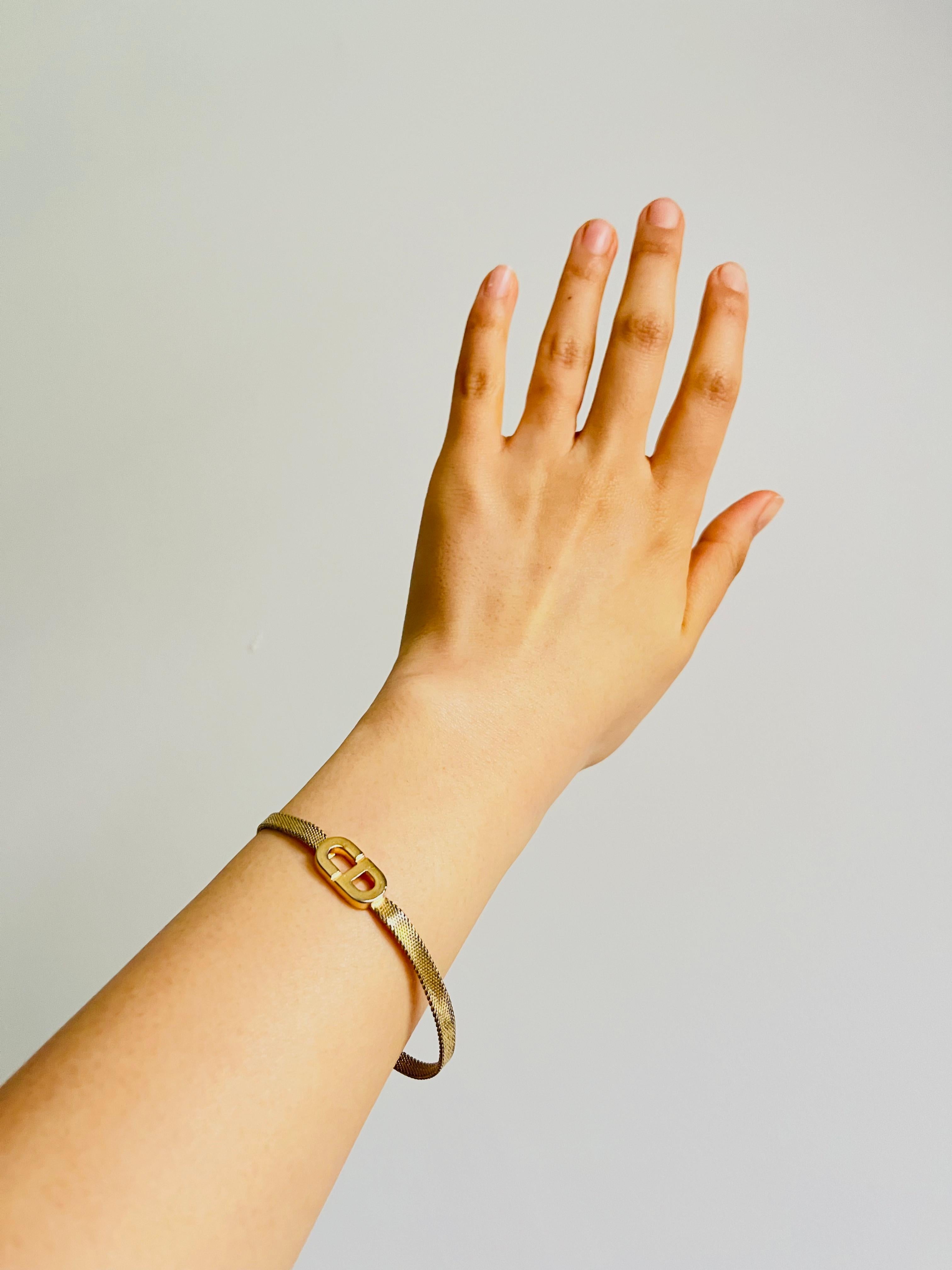 Christian Dior Vintage 1980s Classic Logo CD Monogram Mesh Woven Gold Bracelet For Sale 2