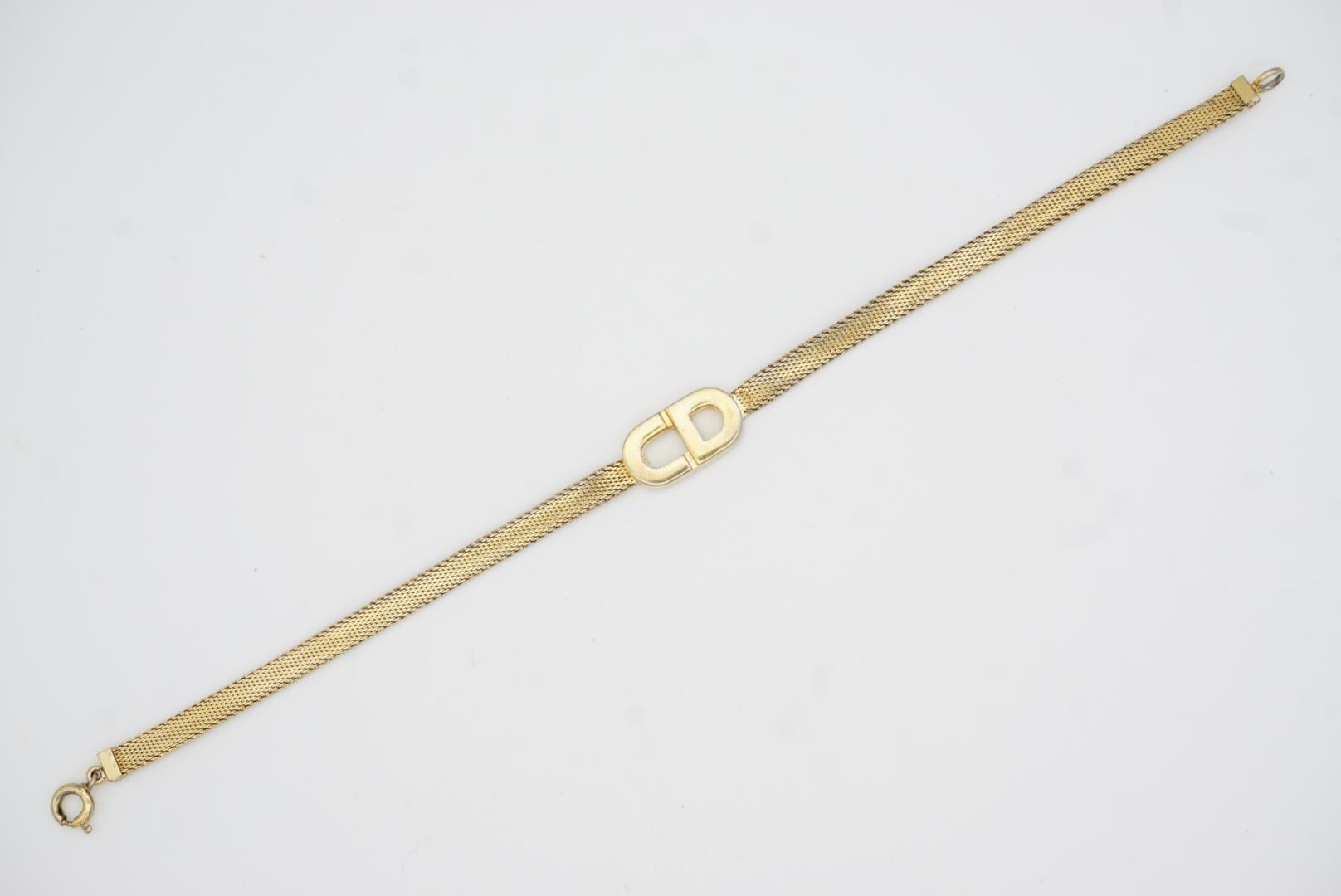 Christian Dior Vintage 1980s Classic Logo CD Monogram Mesh Woven Gold Bracelet For Sale 4