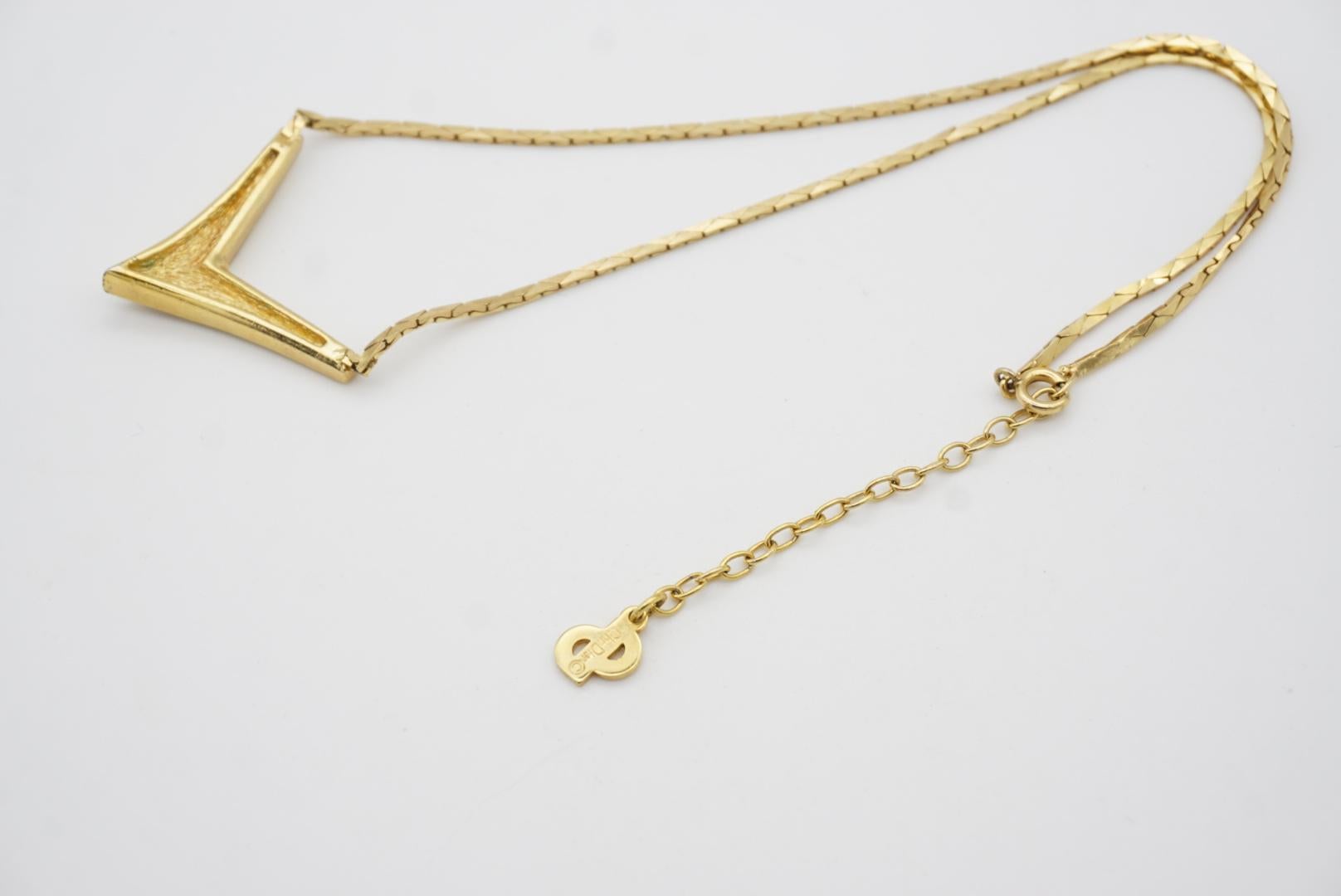 Christian Dior Vintage 1980s Cream Enamel Triangle Crystals Gold Chain Necklace For Sale 6