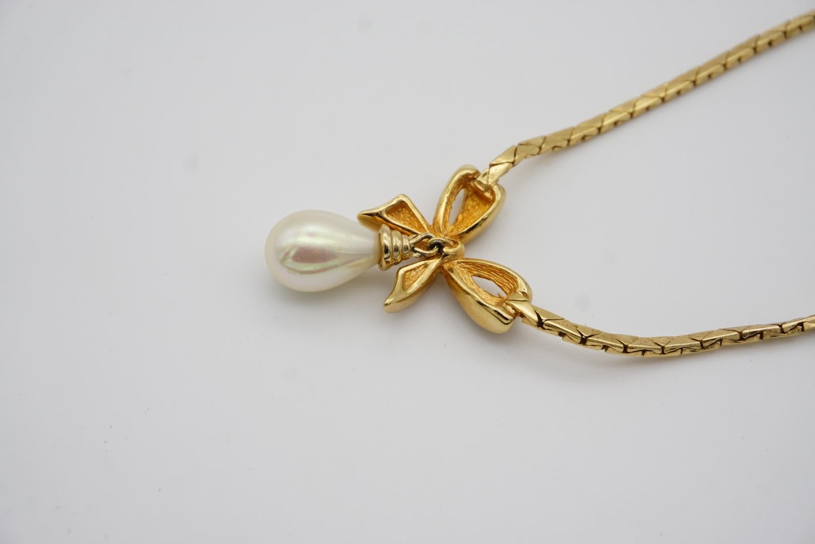 Christian Dior Vintage 1980s Crystals Bow Pearl Teardrop Gold Pendant Necklace For Sale 12