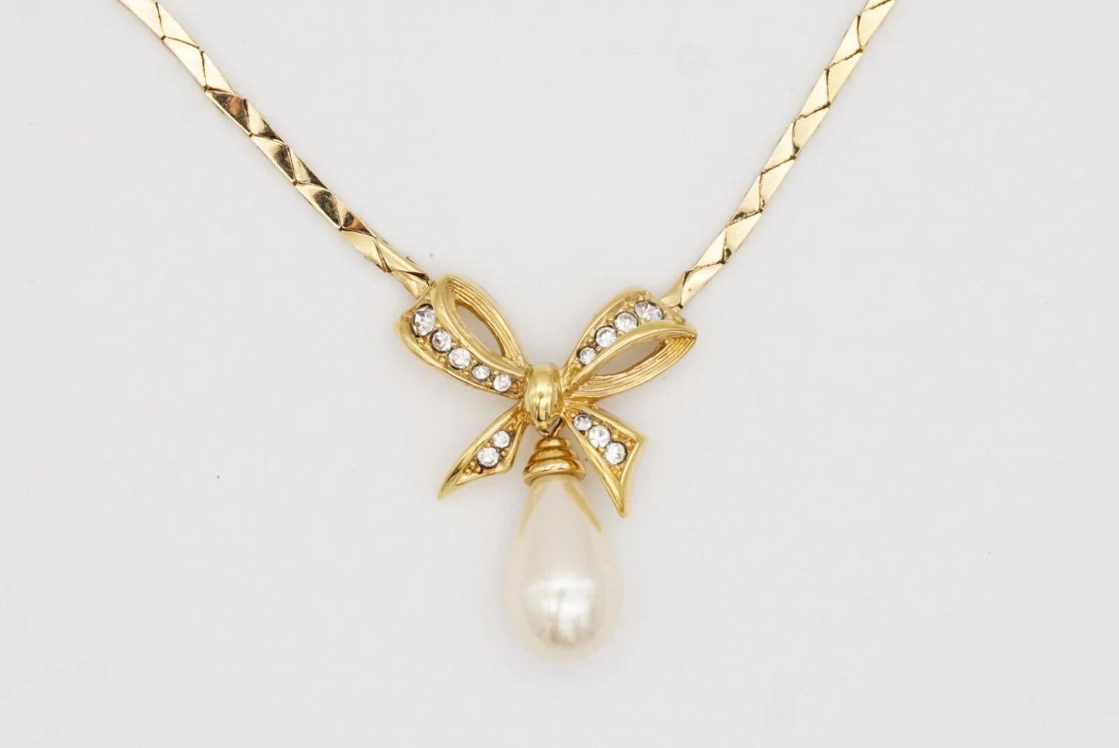 Christian Dior Vintage 1980s Crystals Bow Pearl Teardrop Gold Pendant Necklace For Sale 14