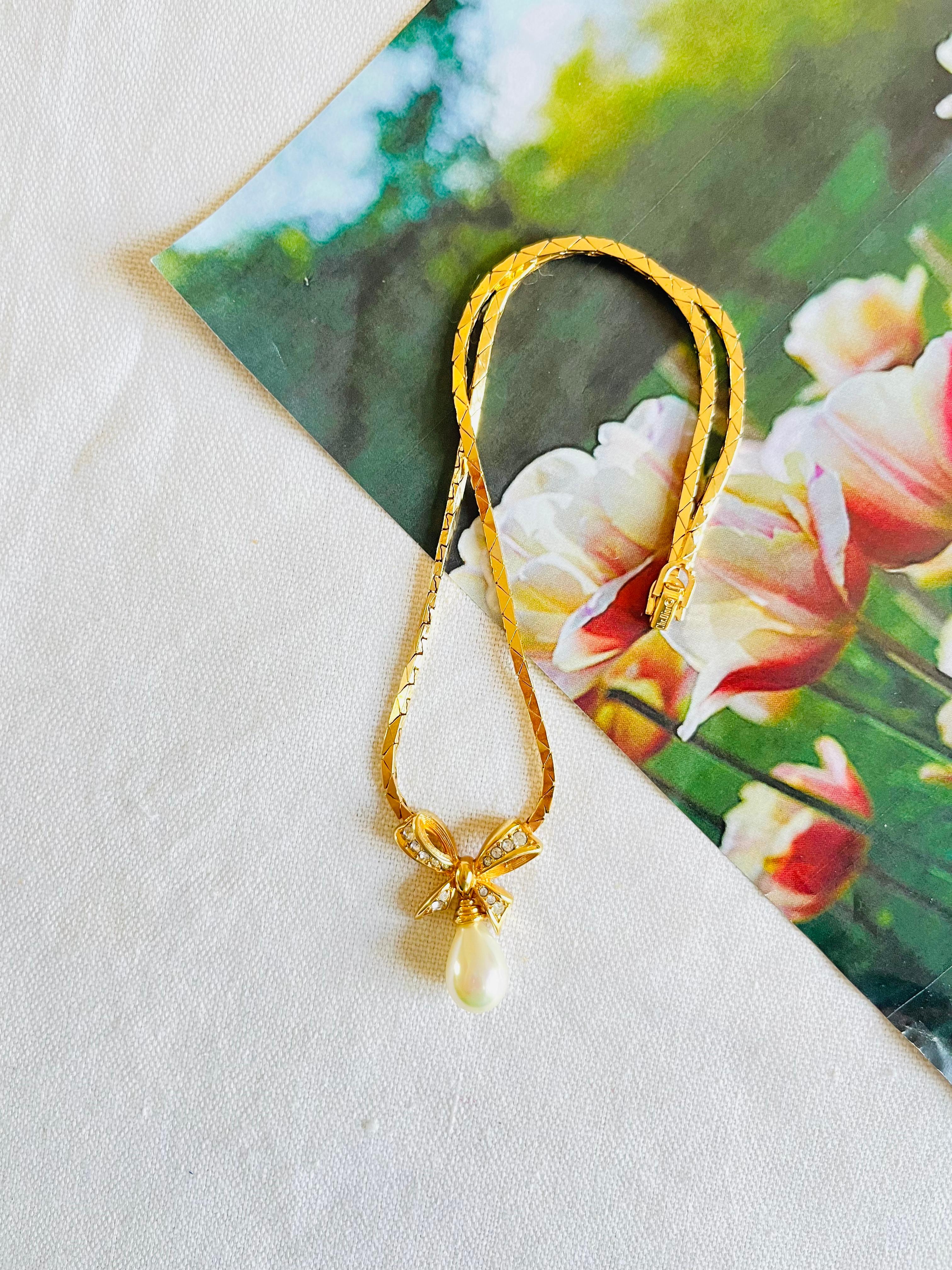 Art Deco Christian Dior Vintage 1980s Crystals Bow Pearl Teardrop Gold Pendant Necklace For Sale
