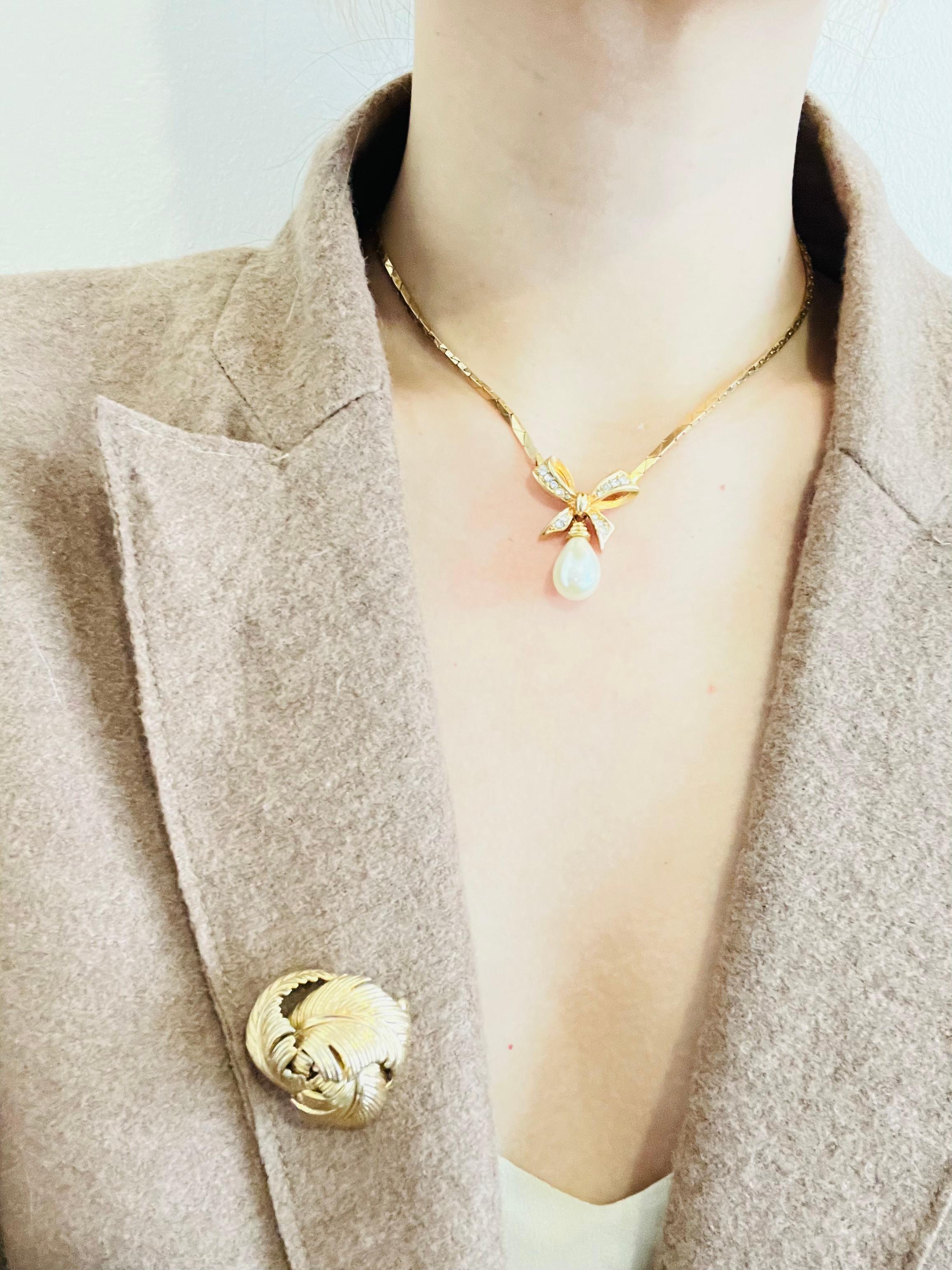 Women's or Men's Christian Dior Vintage 1980s Crystals Bow Pearl Teardrop Gold Pendant Necklace For Sale