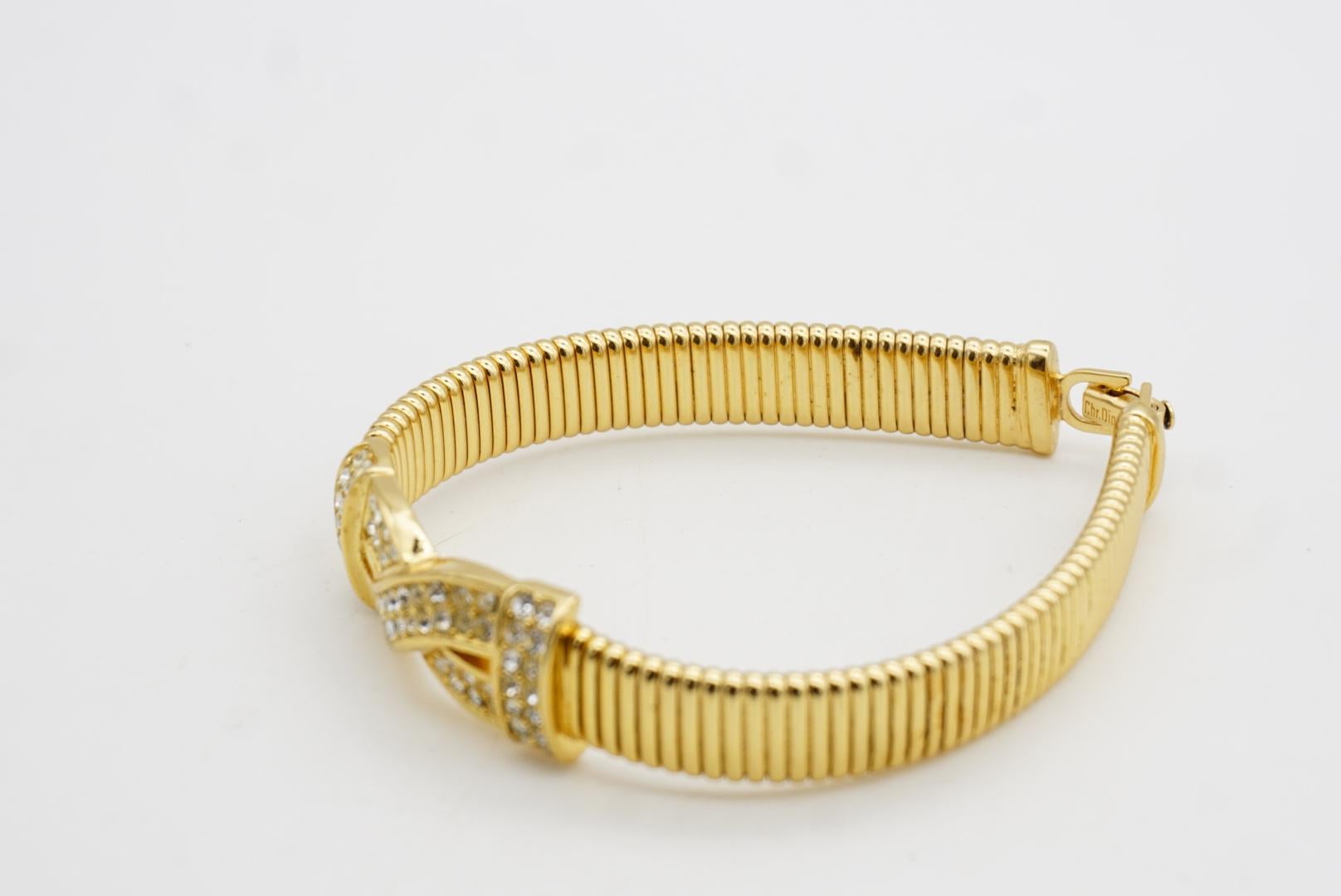 Christian Dior Bracciale vintage anni '80 con cristalli, croce e Omega a nastro in vendita 4