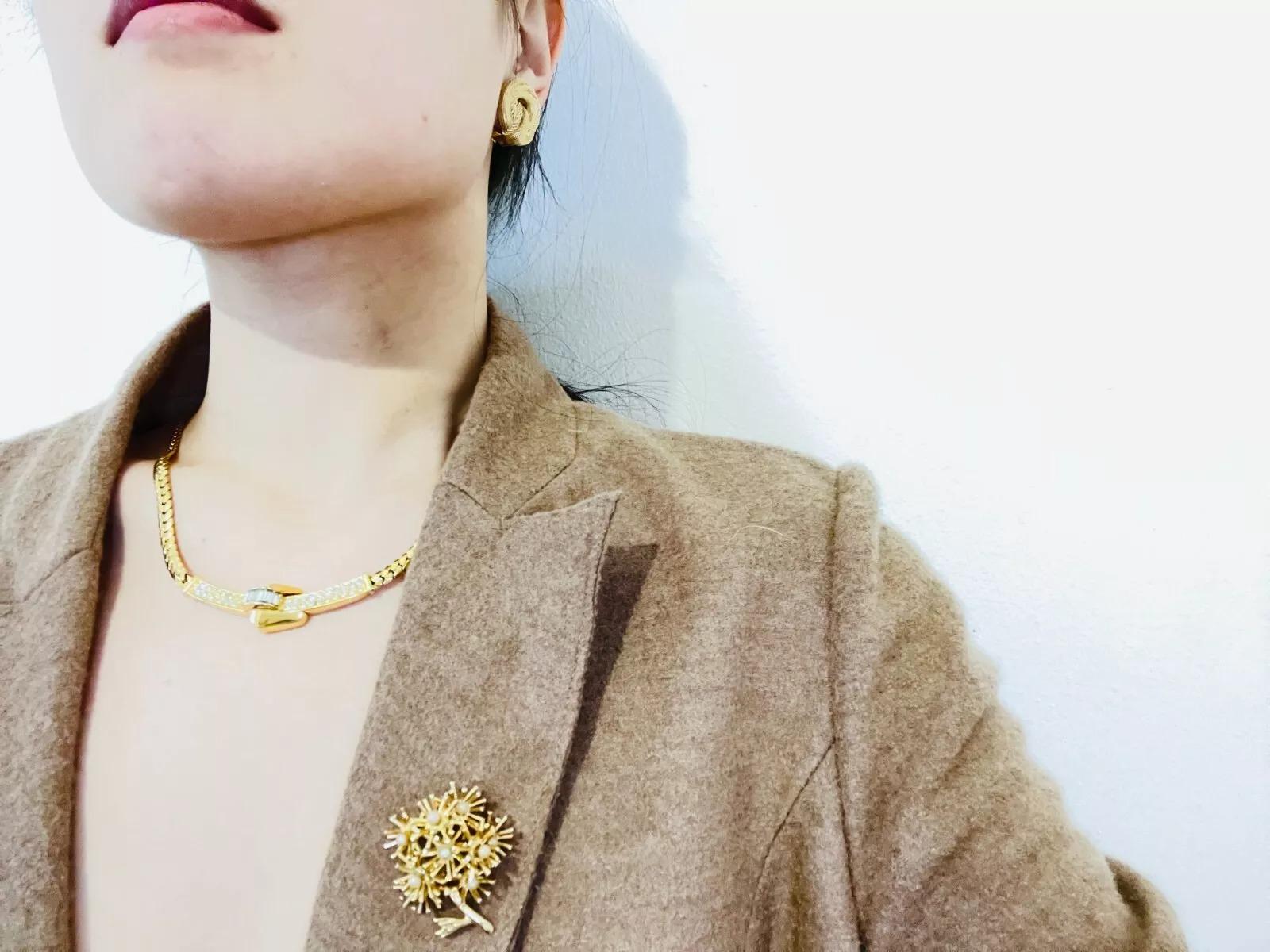 Christian Dior Vintage 1980s Crystals Lock Long Bar Twist Pendant Gold Necklace 1