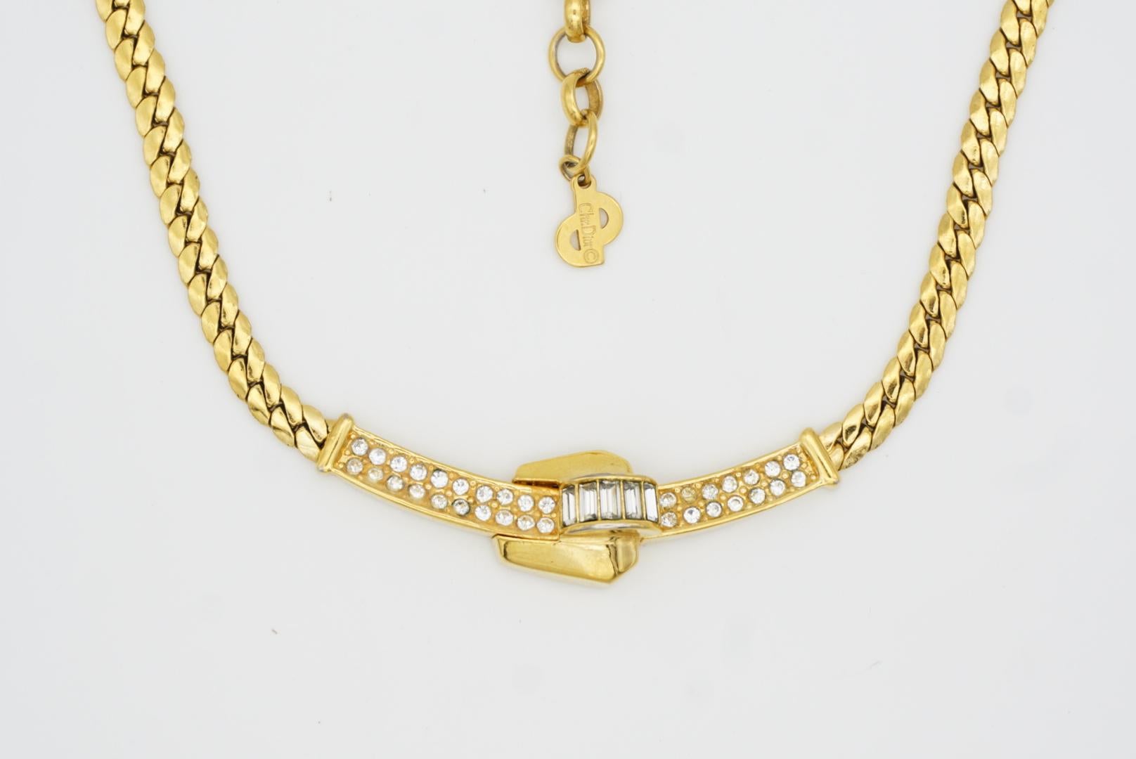 Christian Dior Vintage 1980s Crystals Lock Long Bar Twist Pendant Gold Necklace For Sale 3
