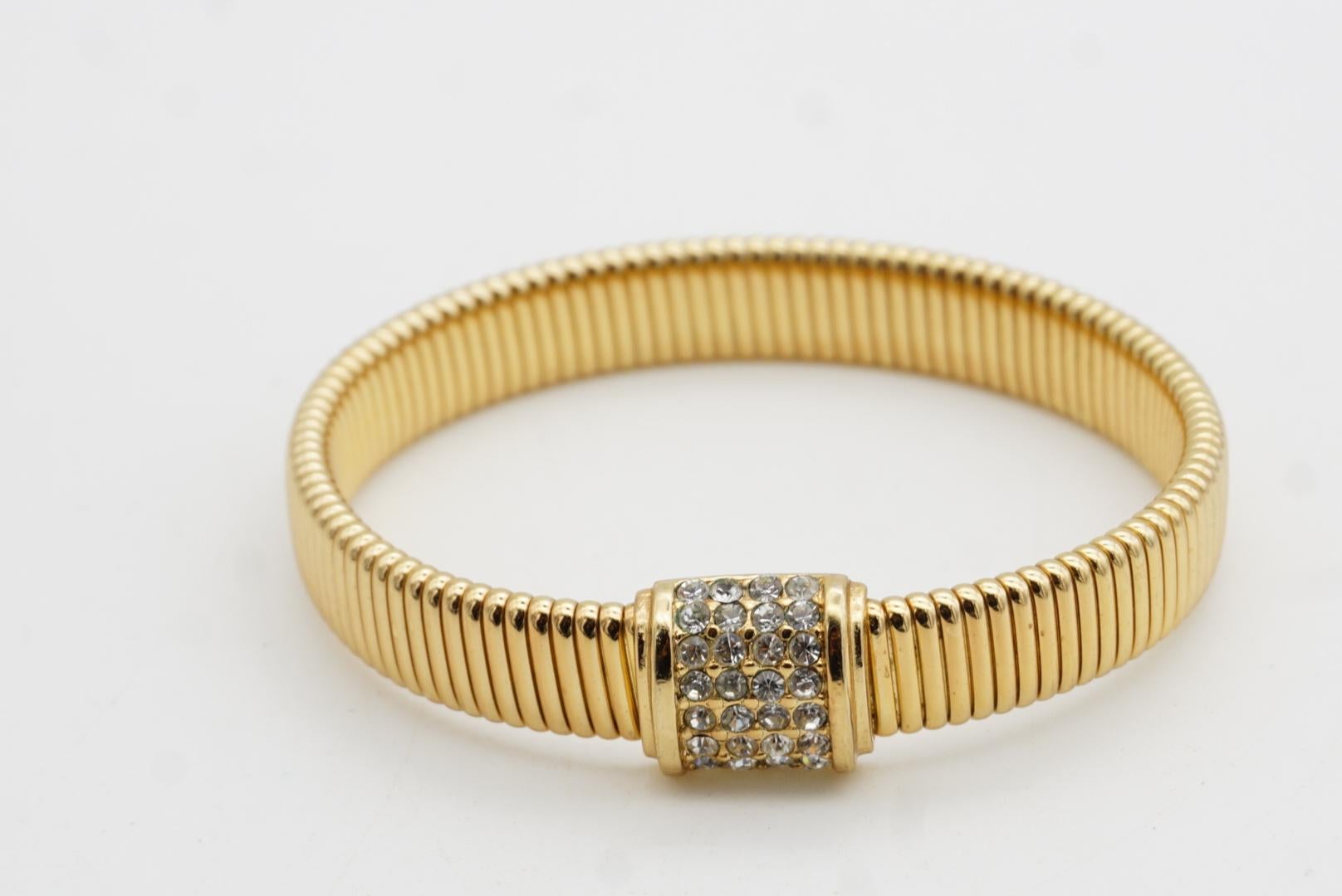 Christian Dior Bracciale Omega Regolabile Vintage 1980 con Cristalli Quadrati e Charm in vendita 4