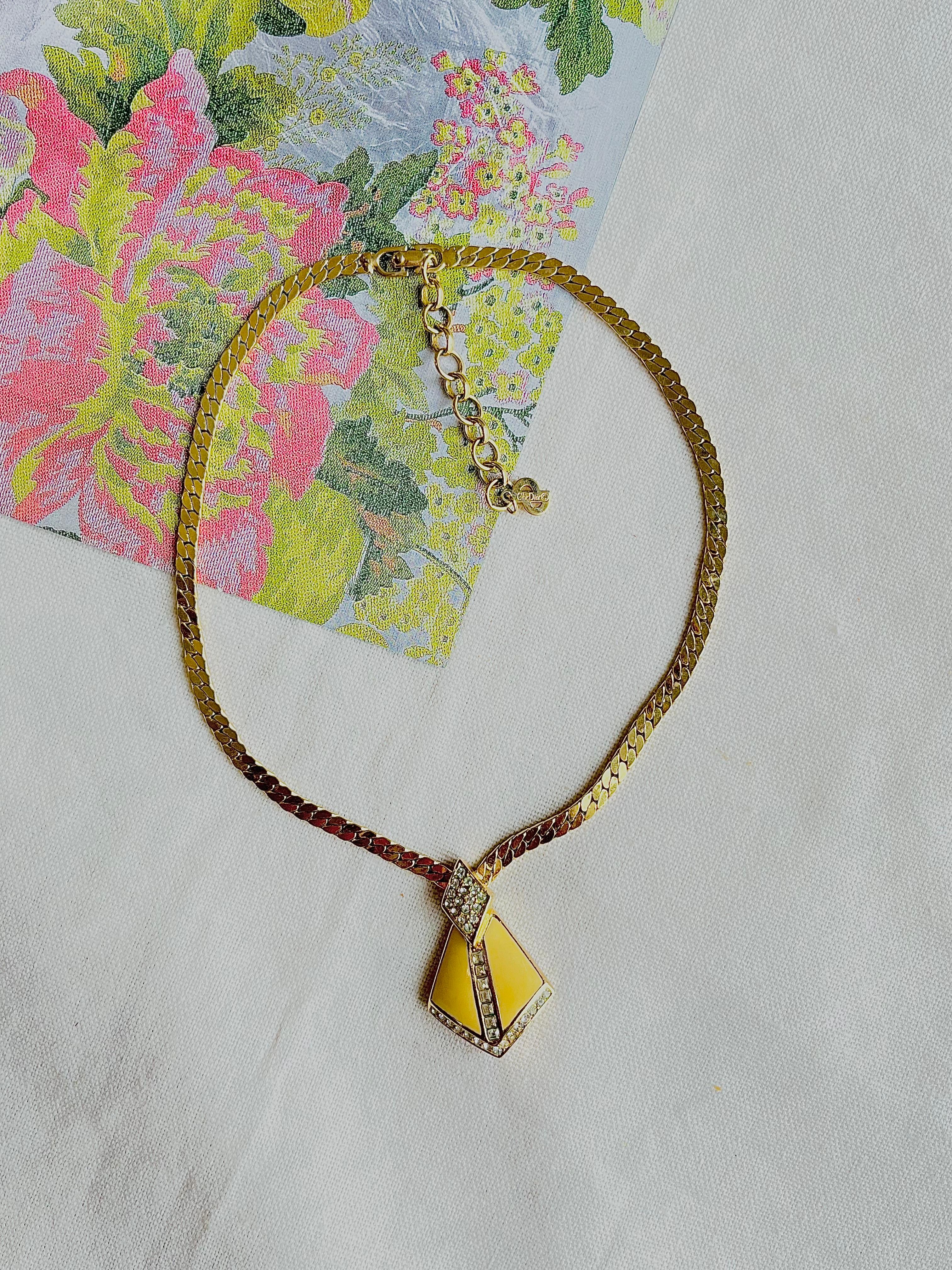Christian Dior Vintage 1980er Jahre Halskette mit schildkrötenförmigem Schildkristall-Anhänger im Zustand „Gut“ im Angebot in Wokingham, England
