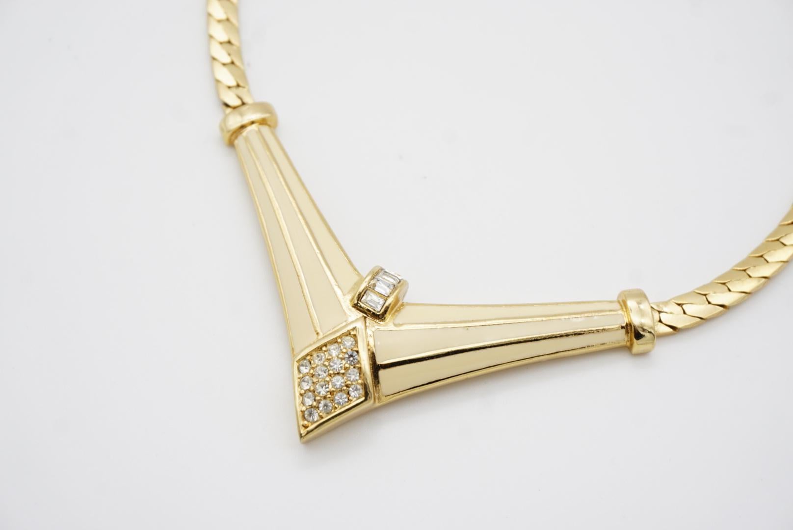 Christian Dior Vintage 1980s Diamond Crystals Beige Triangle Pendant Necklace For Sale 5