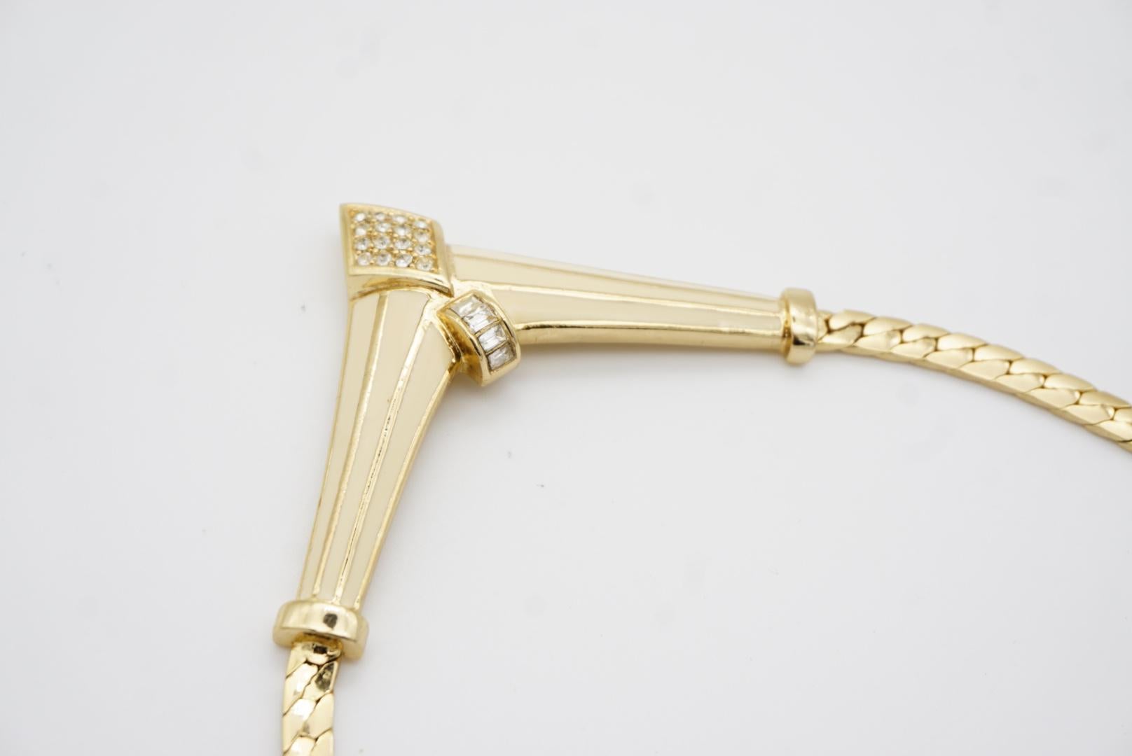 Christian Dior Vintage 1980s Diamond Crystals Beige Triangle Pendant Necklace For Sale 6