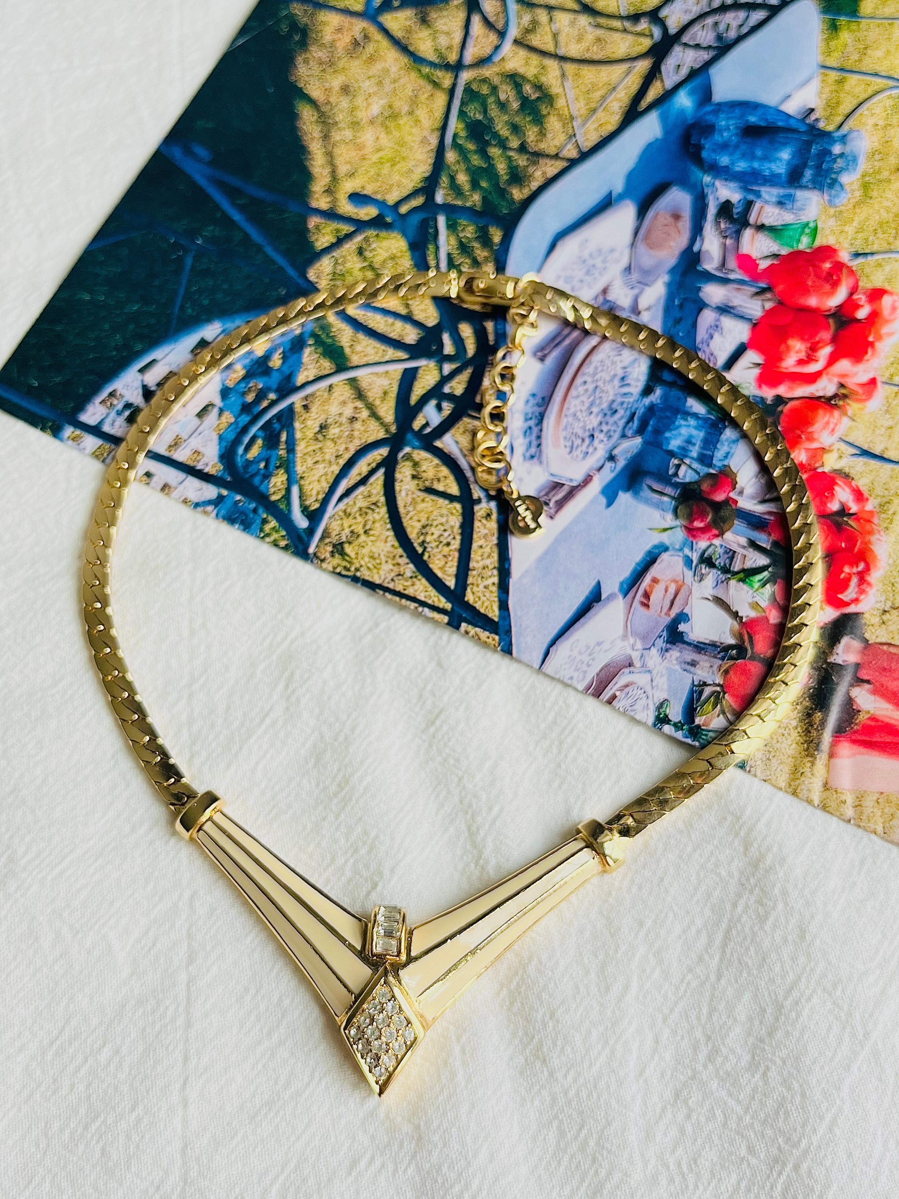 Women's or Men's Christian Dior Vintage 1980s Diamond Crystals Beige Triangle Pendant Necklace For Sale