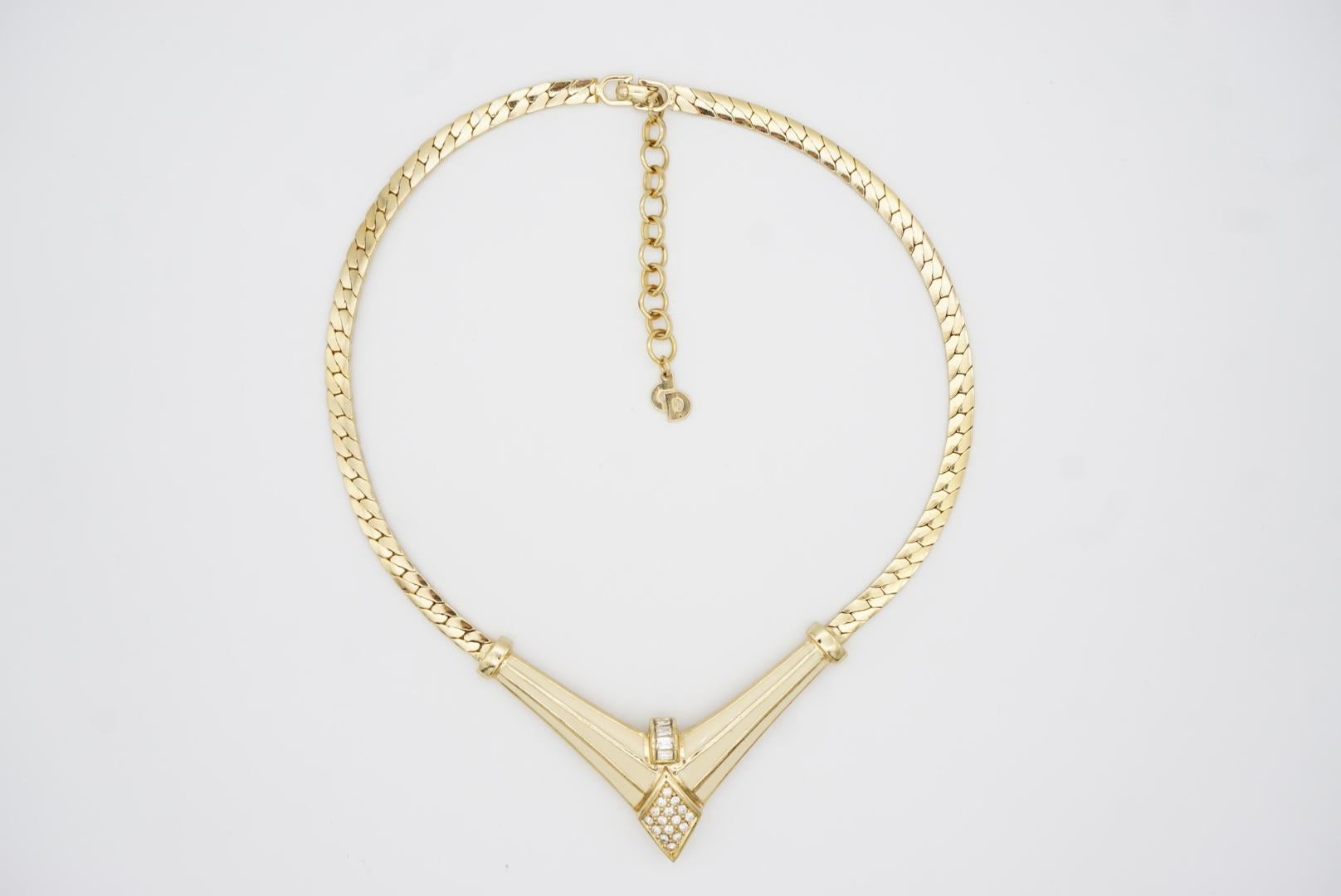 Christian Dior Vintage 1980s Diamond Crystals Beige Triangle Pendant Necklace For Sale 4