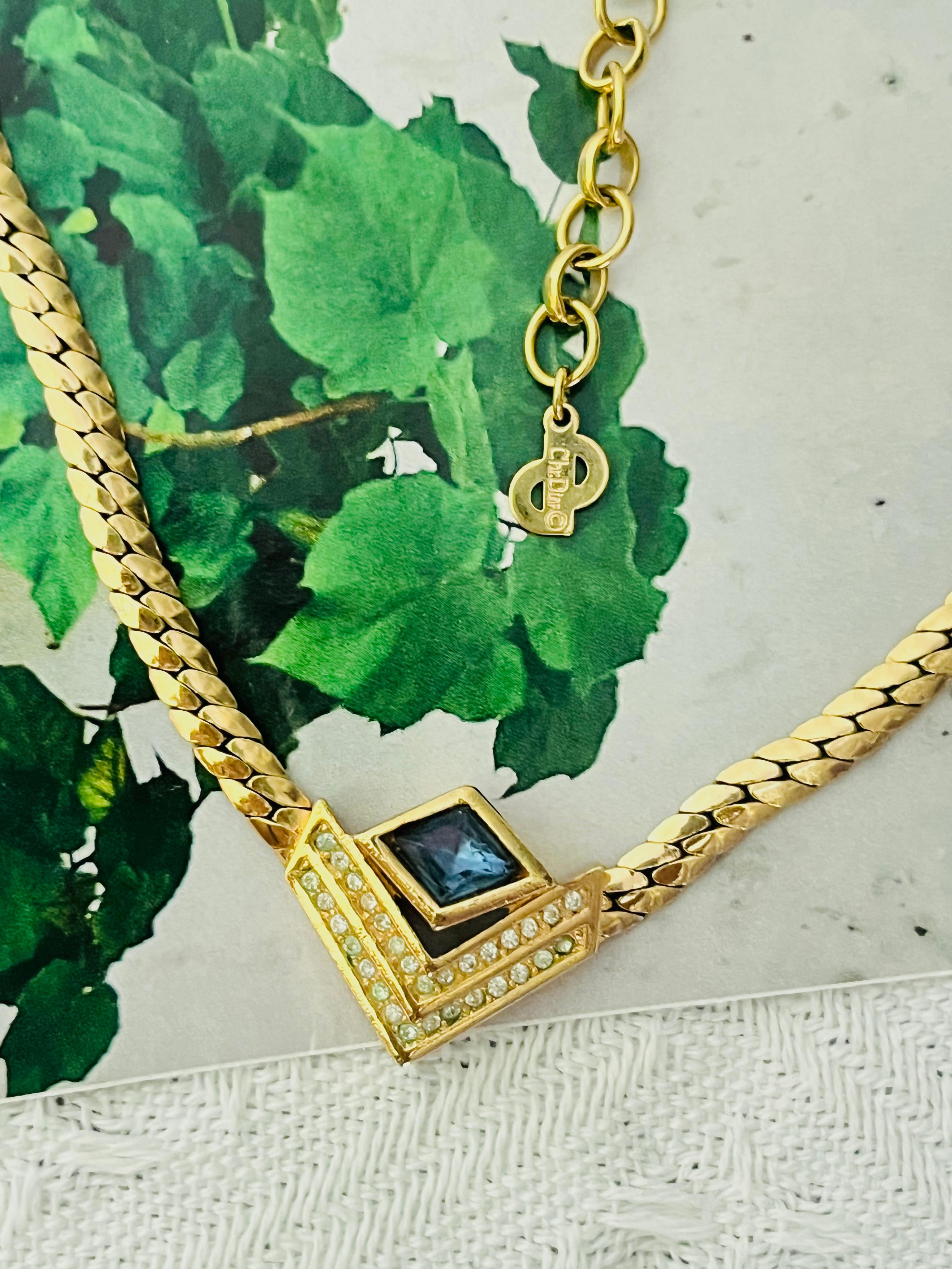 Art déco Christian Dior, collier vintage des années 1980 à double triangle en diamants, saphirs et cristaux en vente