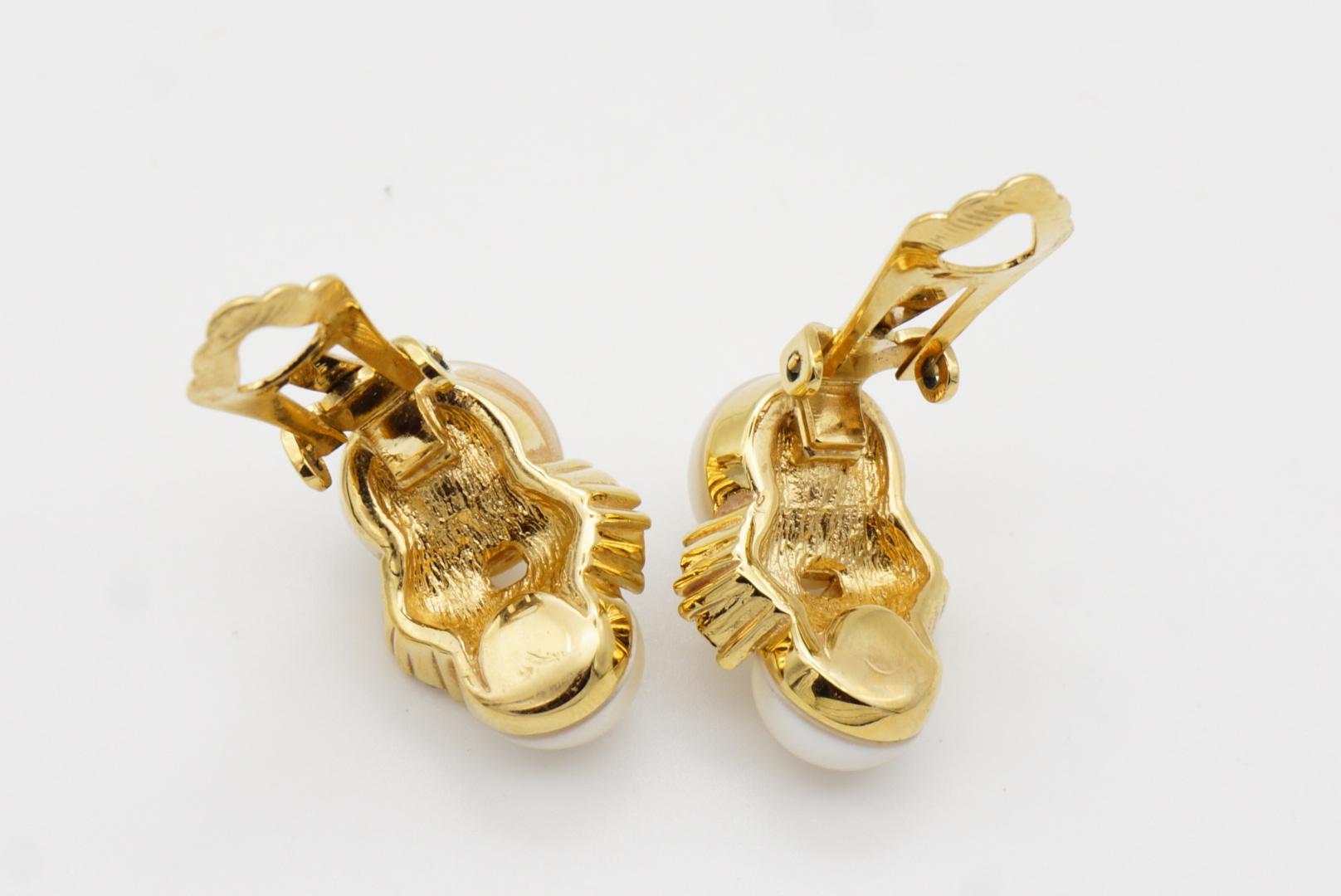 Christian Dior Vintage 1980s Double White Pearls Cluster Crystals Clip Earrings For Sale 7