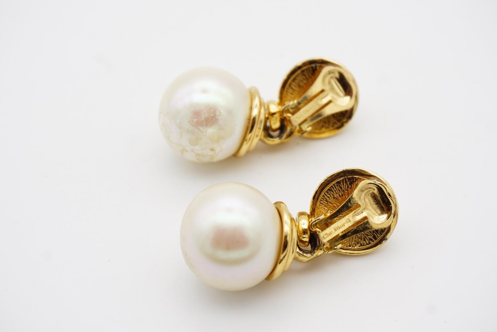 Christian Dior Vintage 1980s Double White Round Pearls Drop Gold Clip Earrings For Sale 6