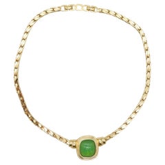 Christian Dior, collier pendentif vintage rectangulaire cabochon vert émeraude des années 1980